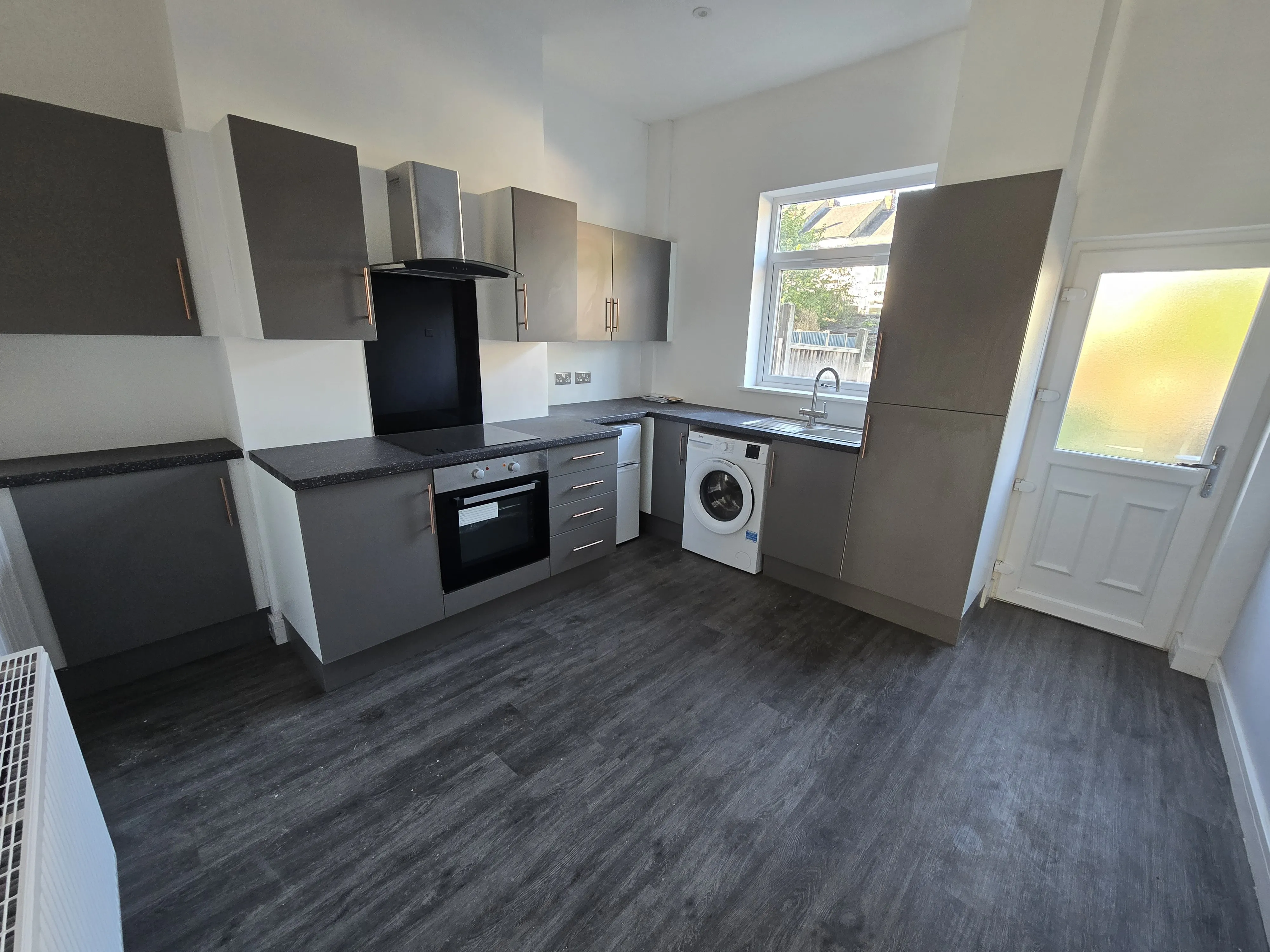 VACANT - Long Leasehold Mid Terrace House 