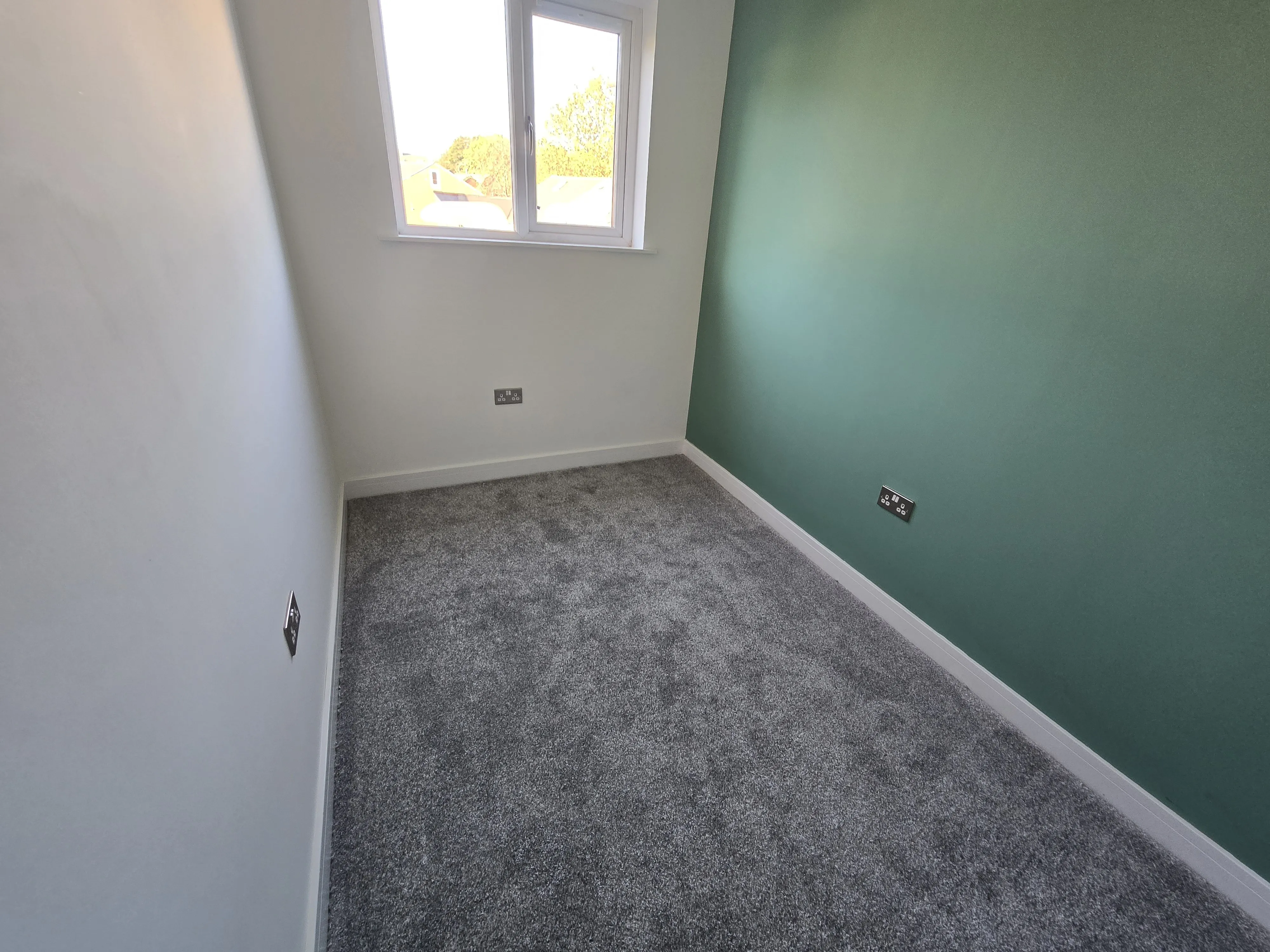 VACANT - Long Leasehold Mid Terrace House 