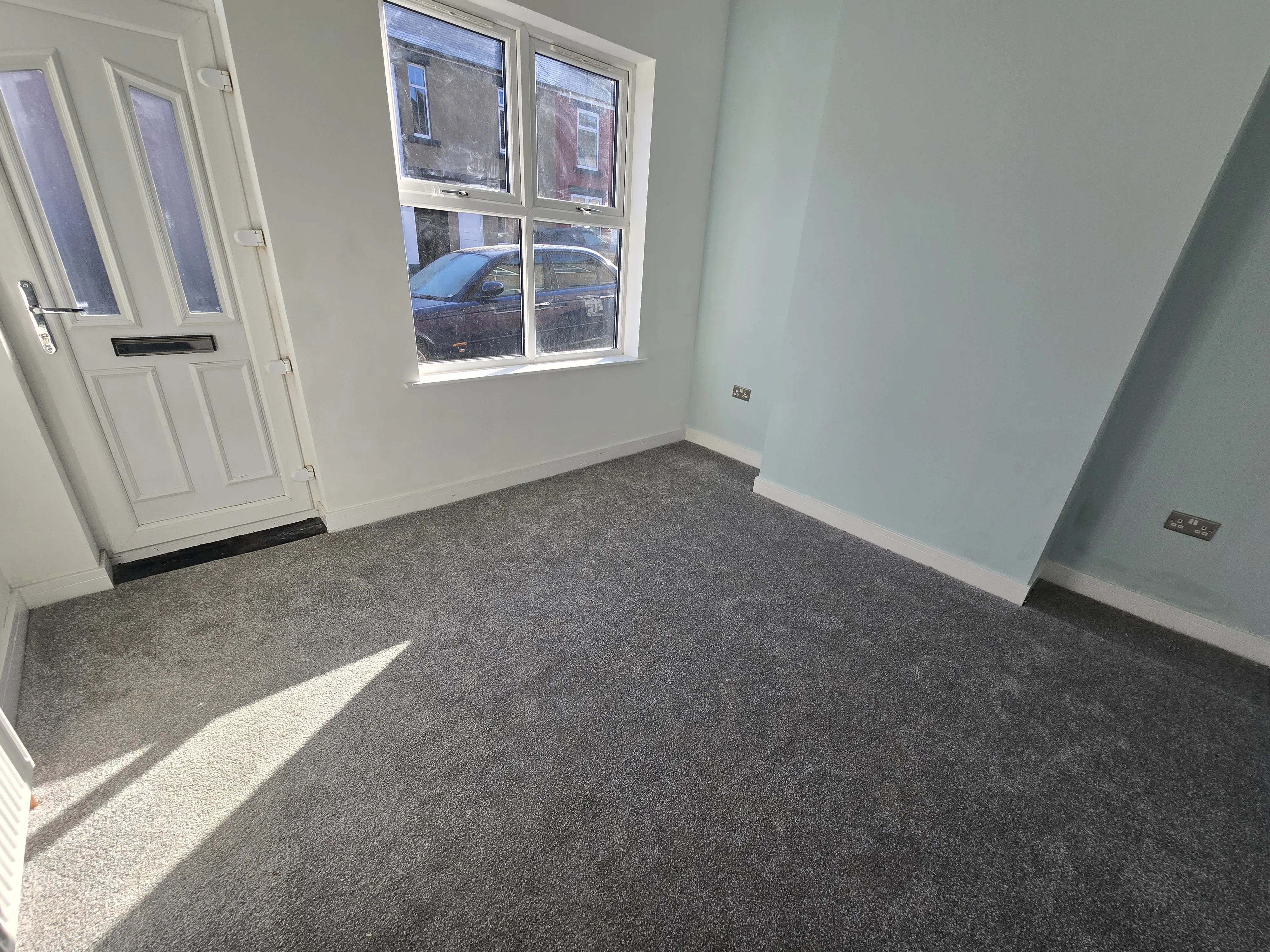 VACANT - Long Leasehold Mid Terrace House 