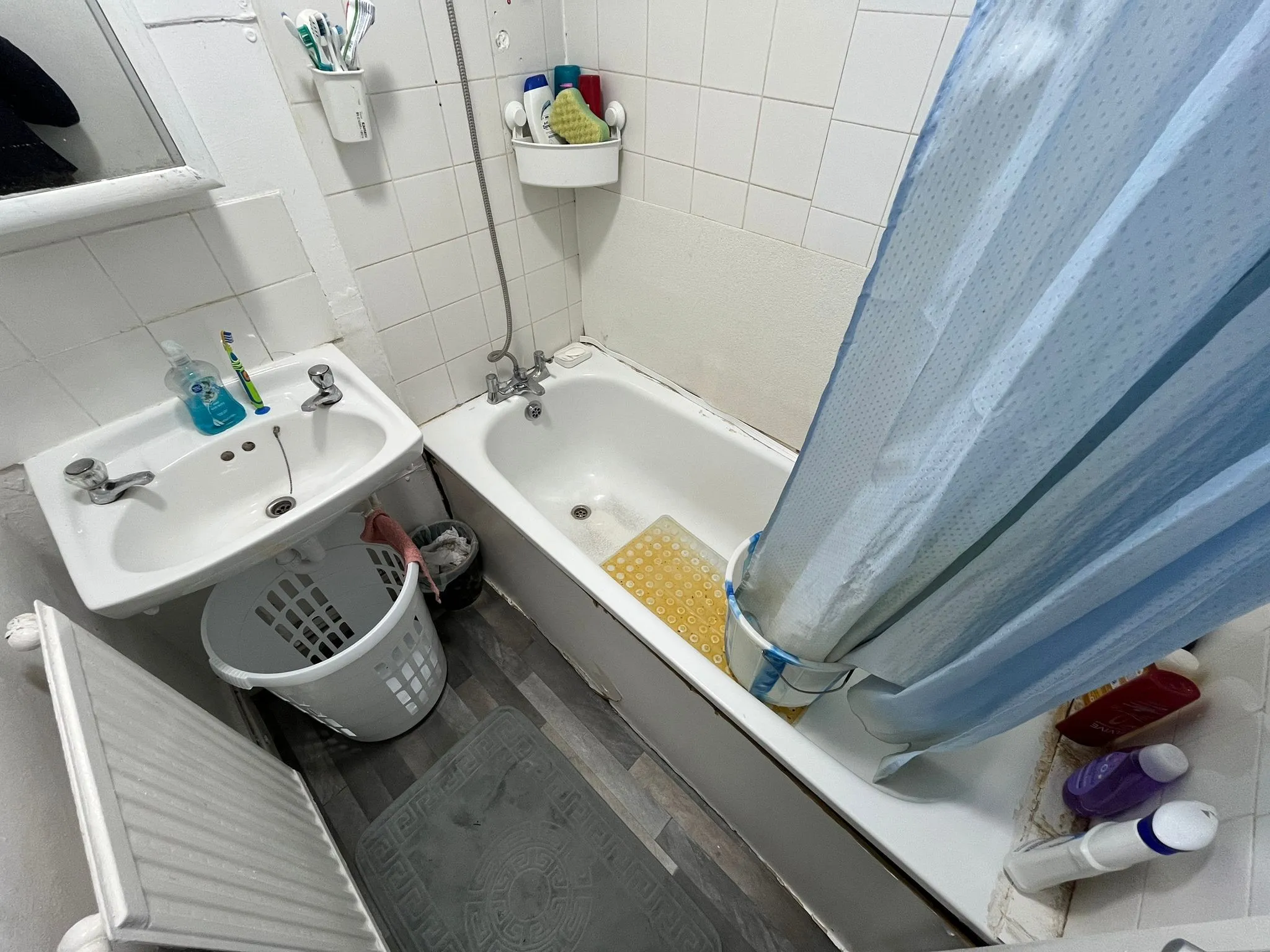 INVESTMENT - Leasehold Self Contained Flat