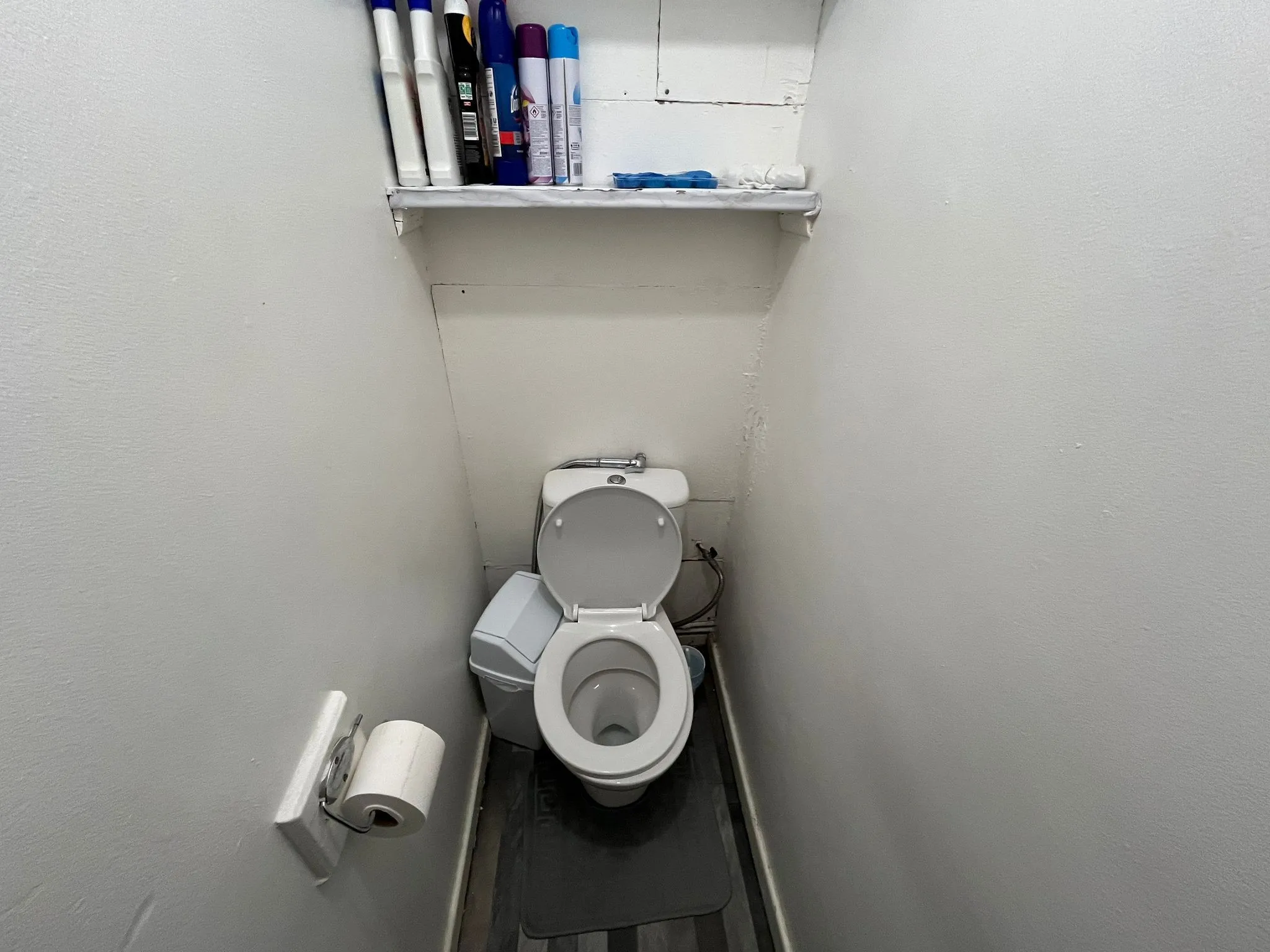 INVESTMENT - Leasehold Self Contained Flat