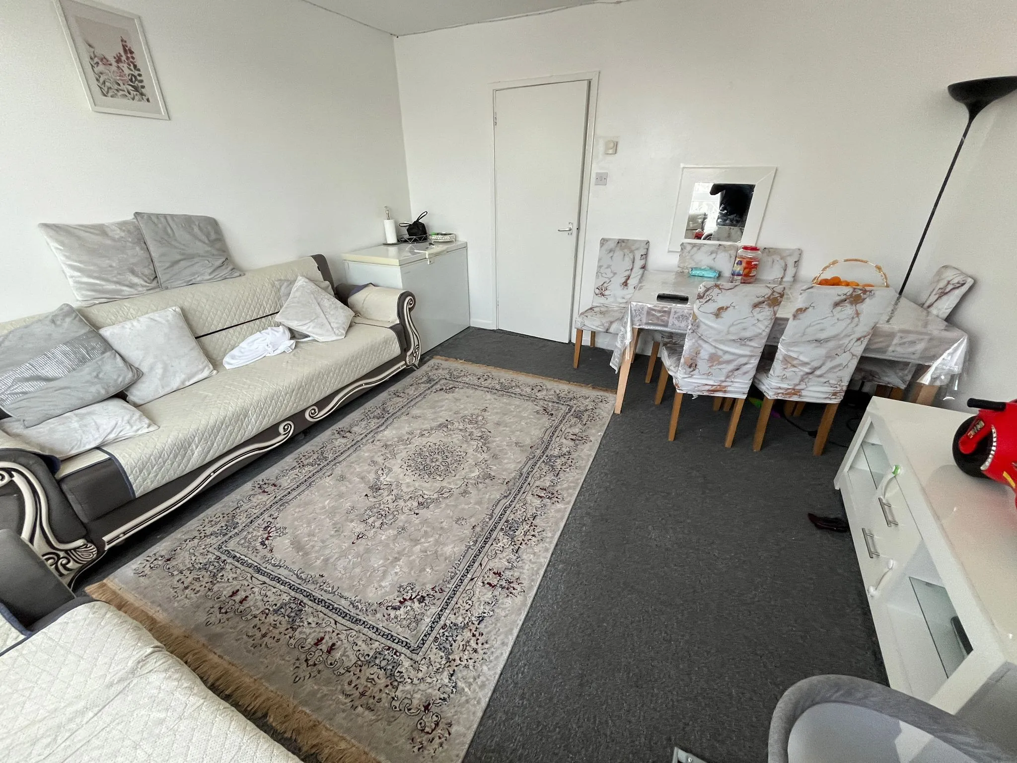 INVESTMENT - Leasehold Self Contained Flat