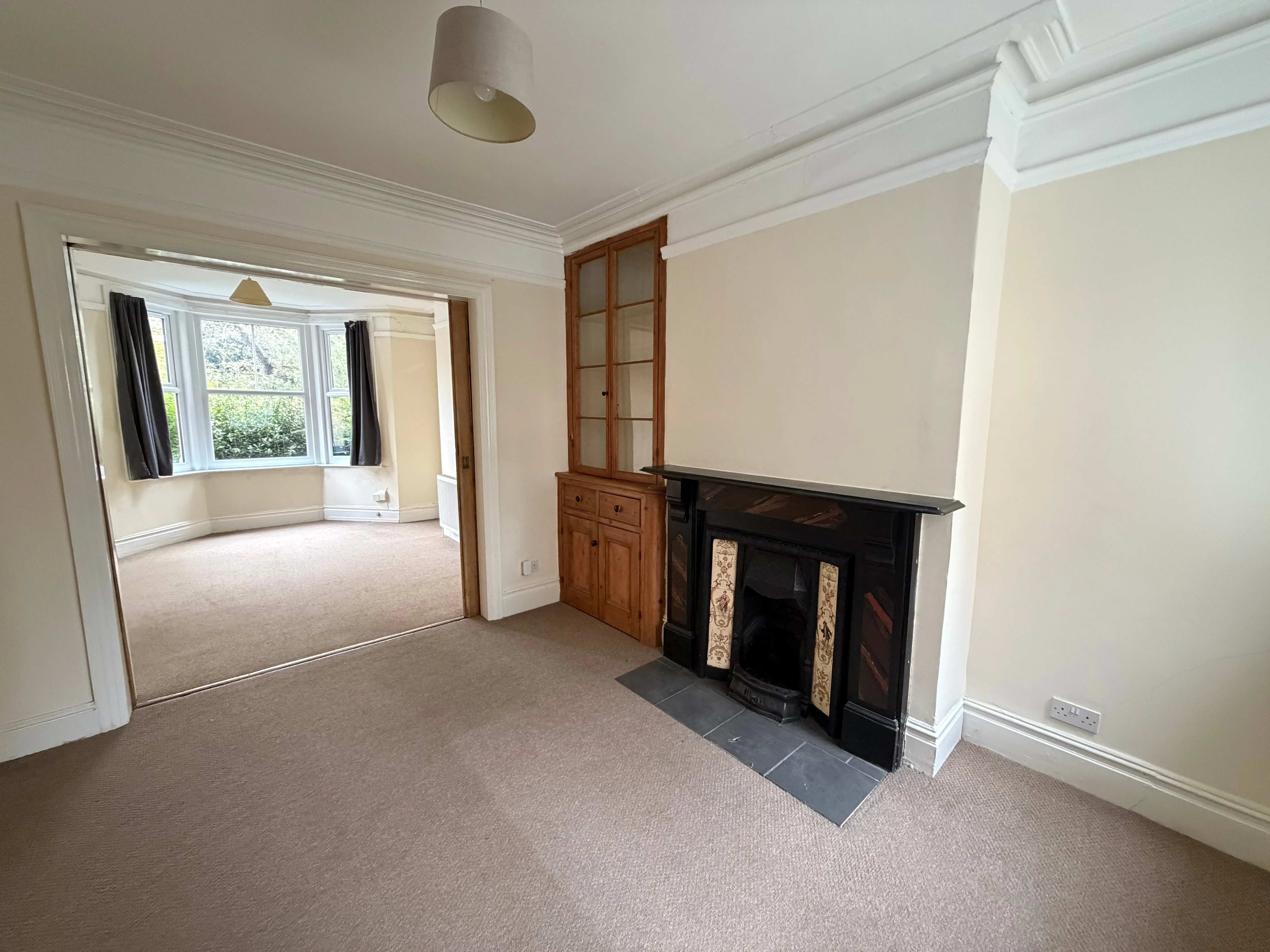 VACANT - Freehold Mid Terrace Building