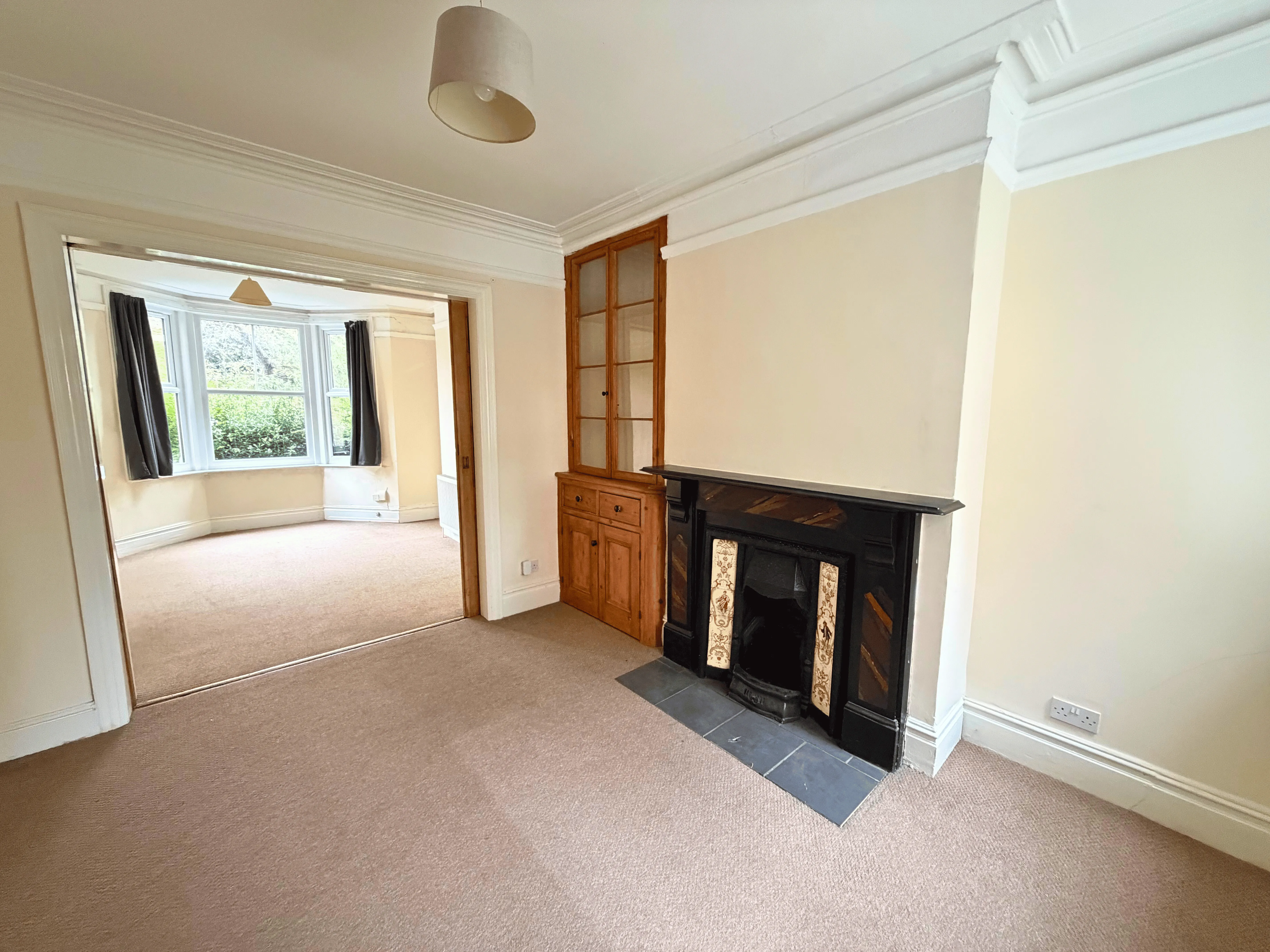 VACANT - Freehold Mid Terrace Building