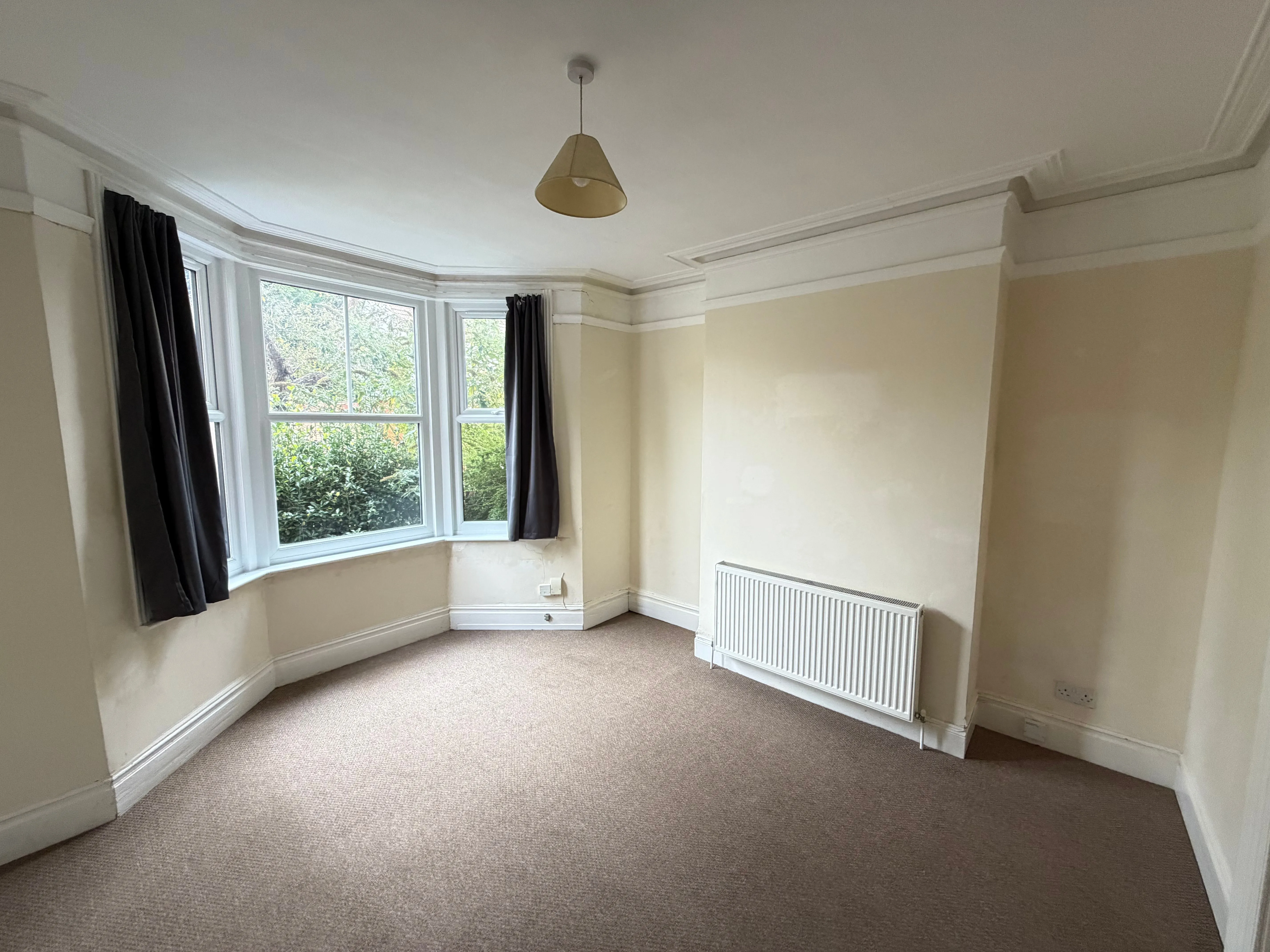 VACANT - Freehold Mid Terrace Building