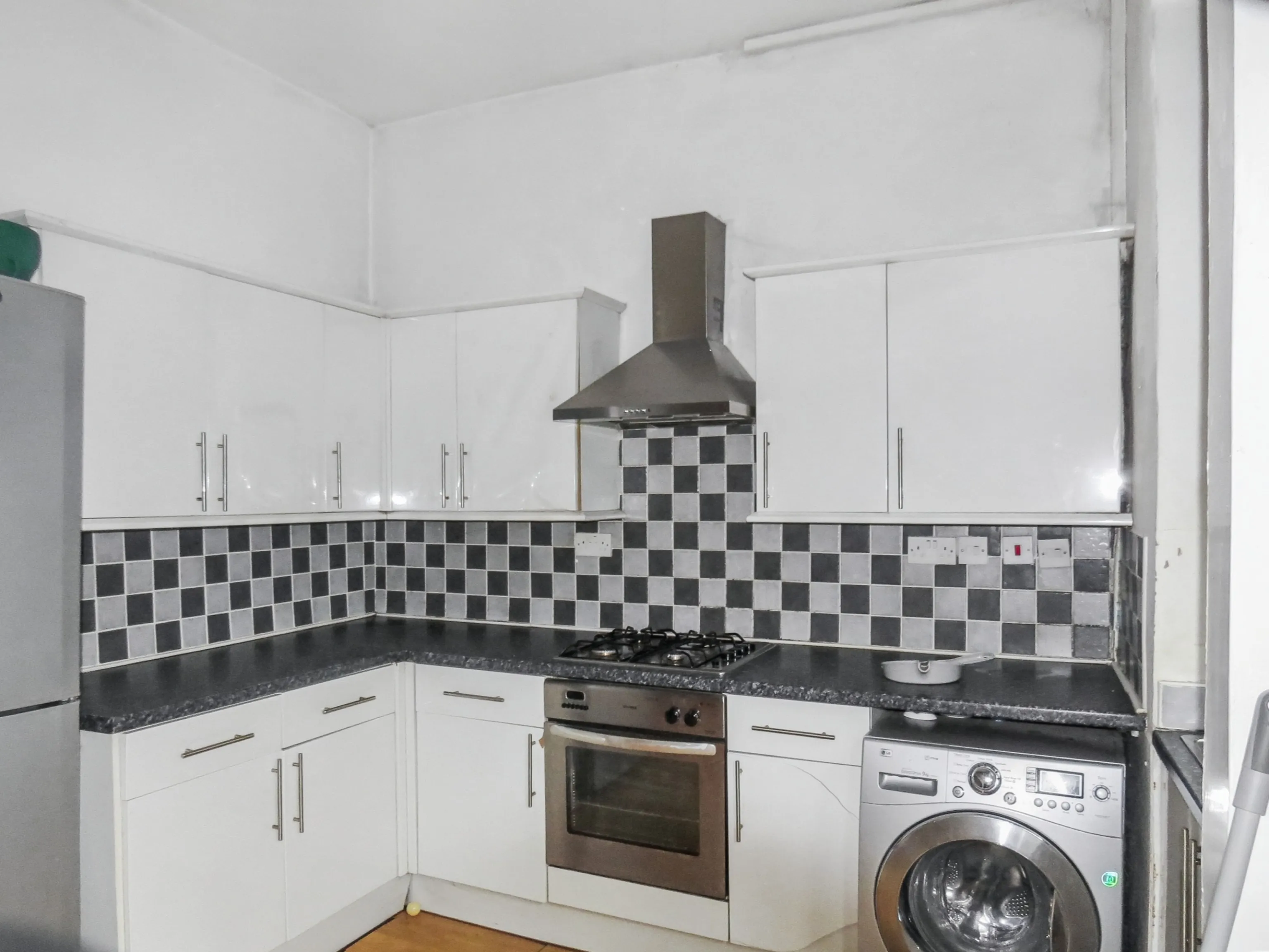 VACANT - Freehold End of Terrace House