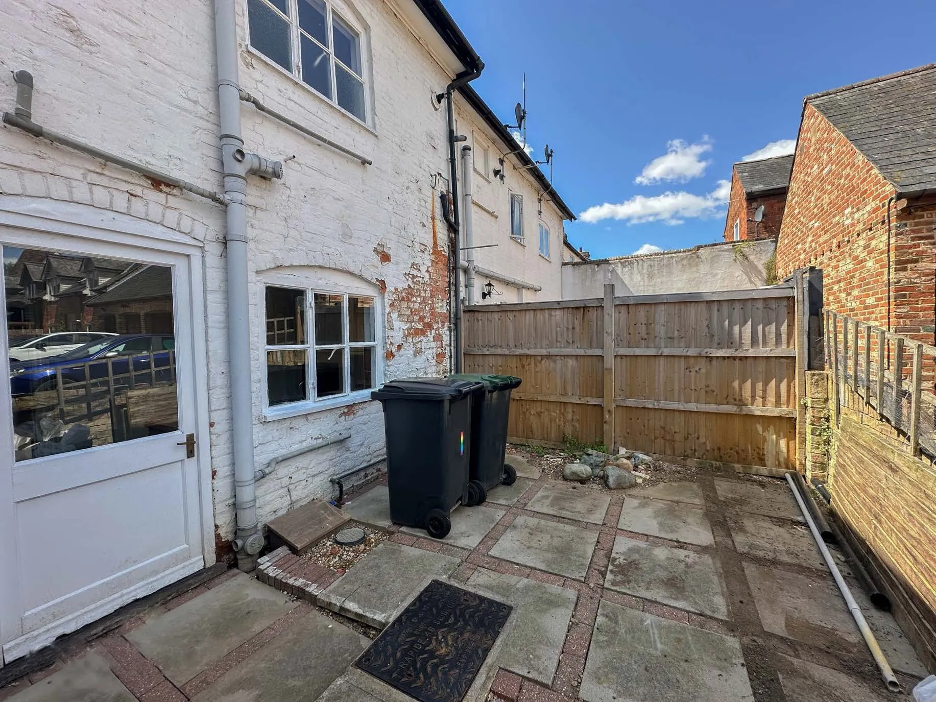 VACANT - Freehold Grade II Listed Mid Terrace House with Garage
