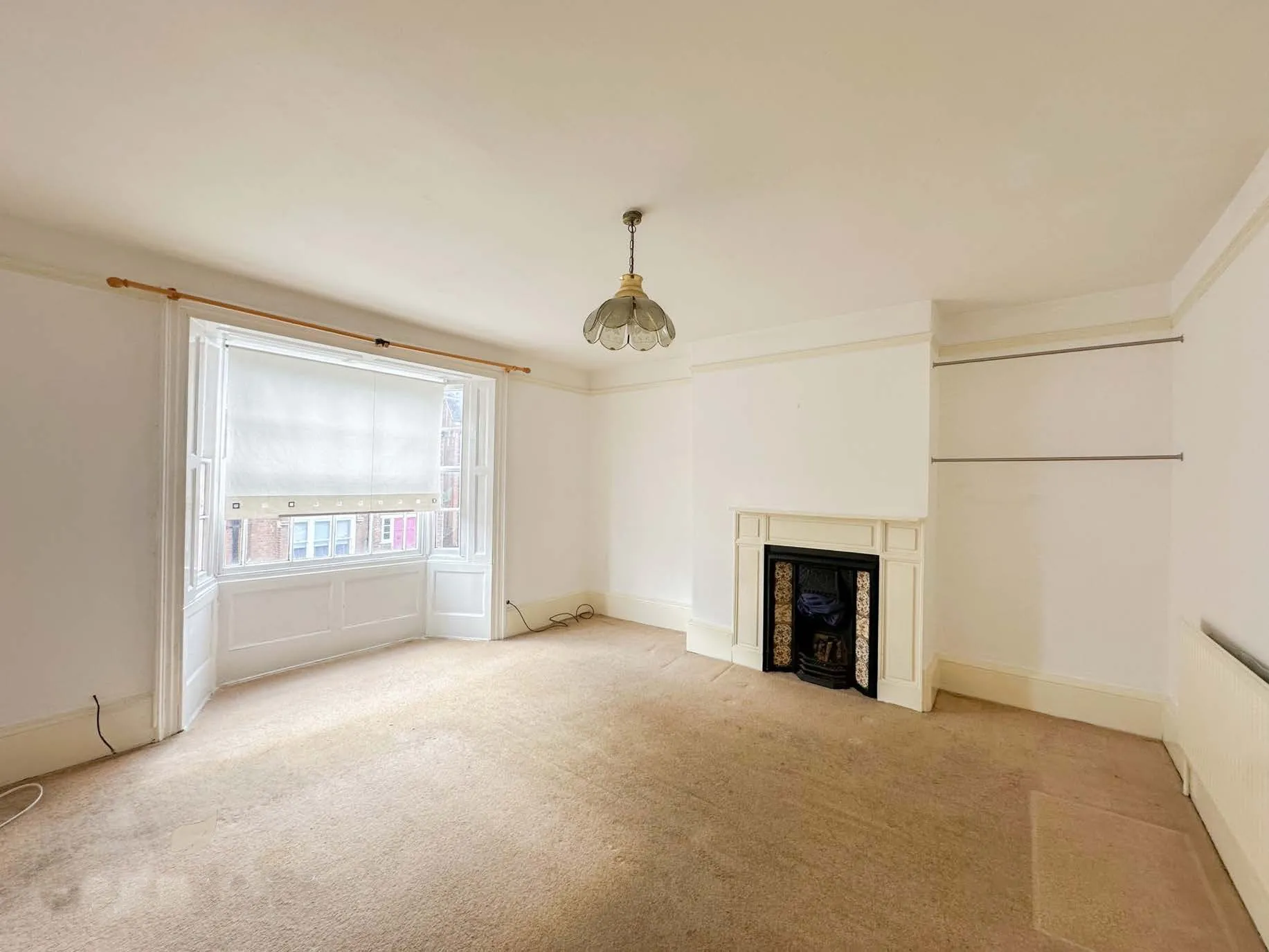 VACANT - Freehold Grade II Listed Mid Terrace House with Garage