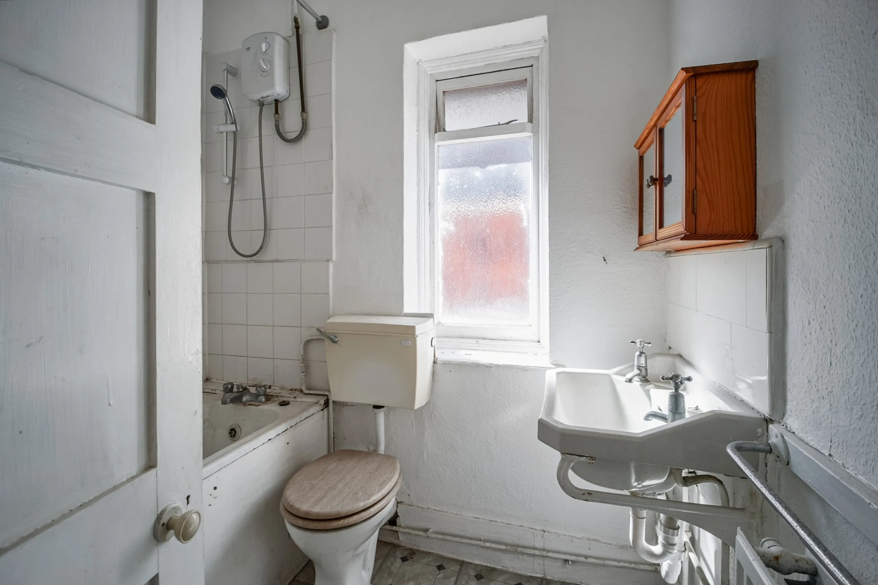 VACANT - Freehold Detached Building