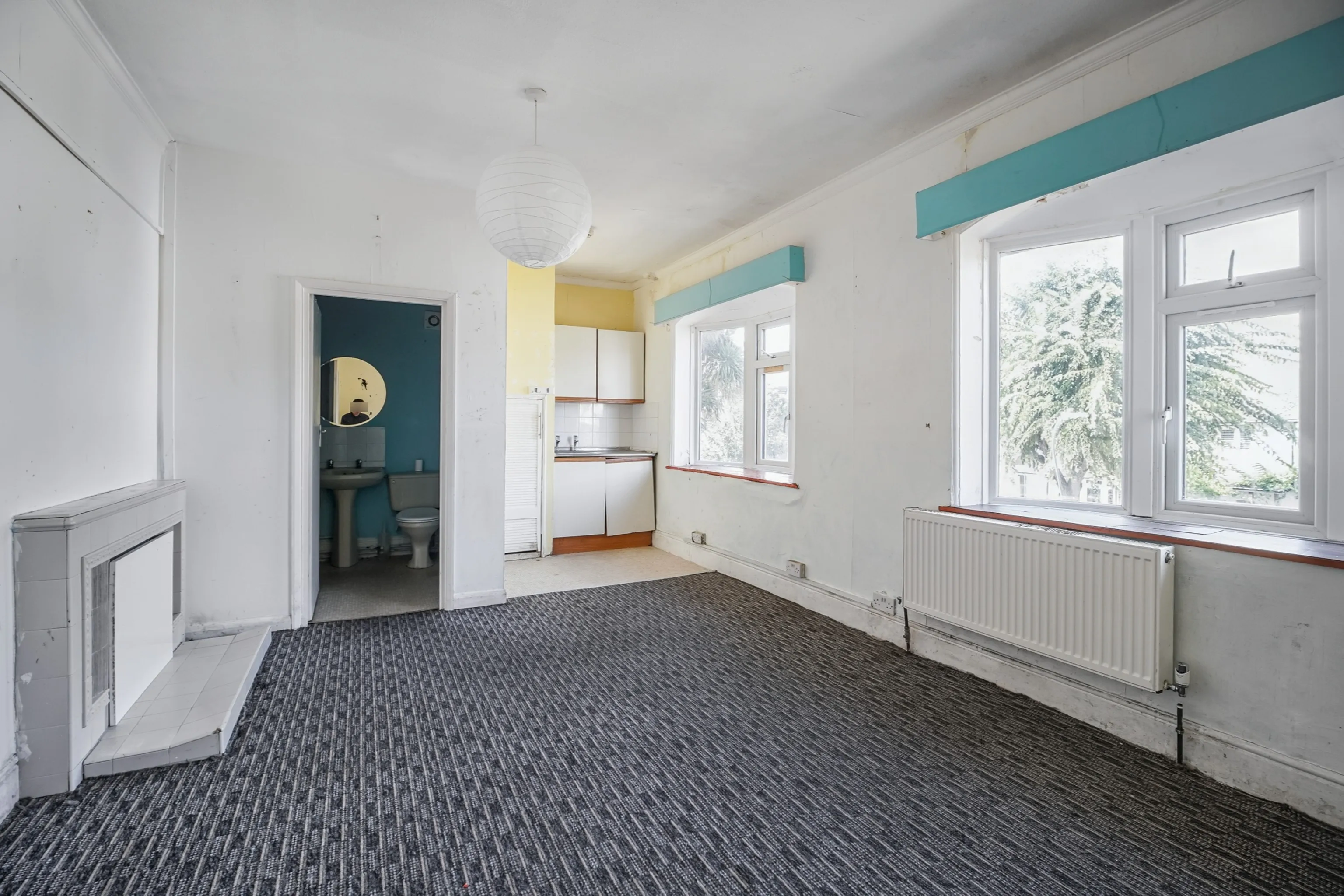 VACANT - Freehold Detached Building
