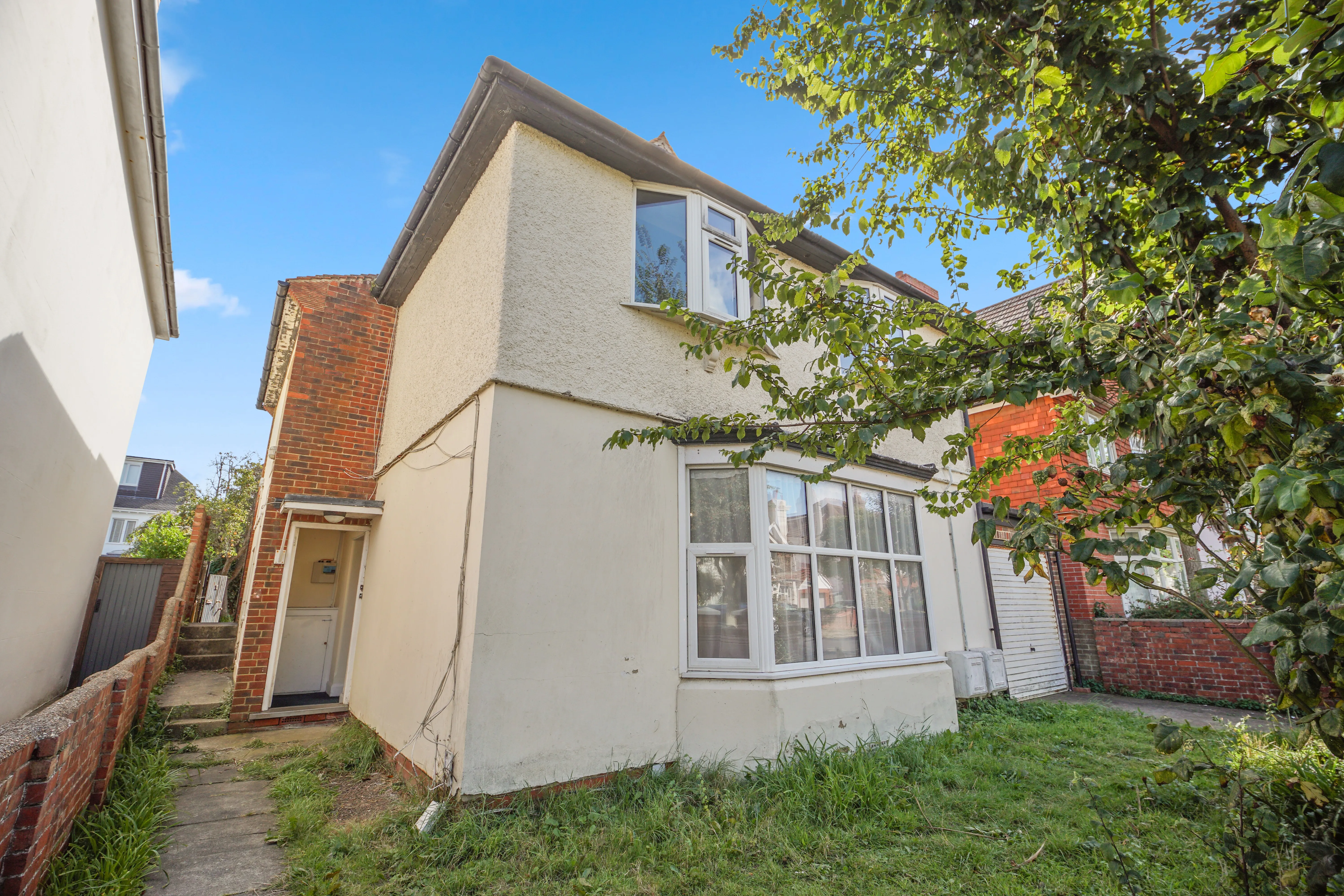VACANT - Freehold Detached Building