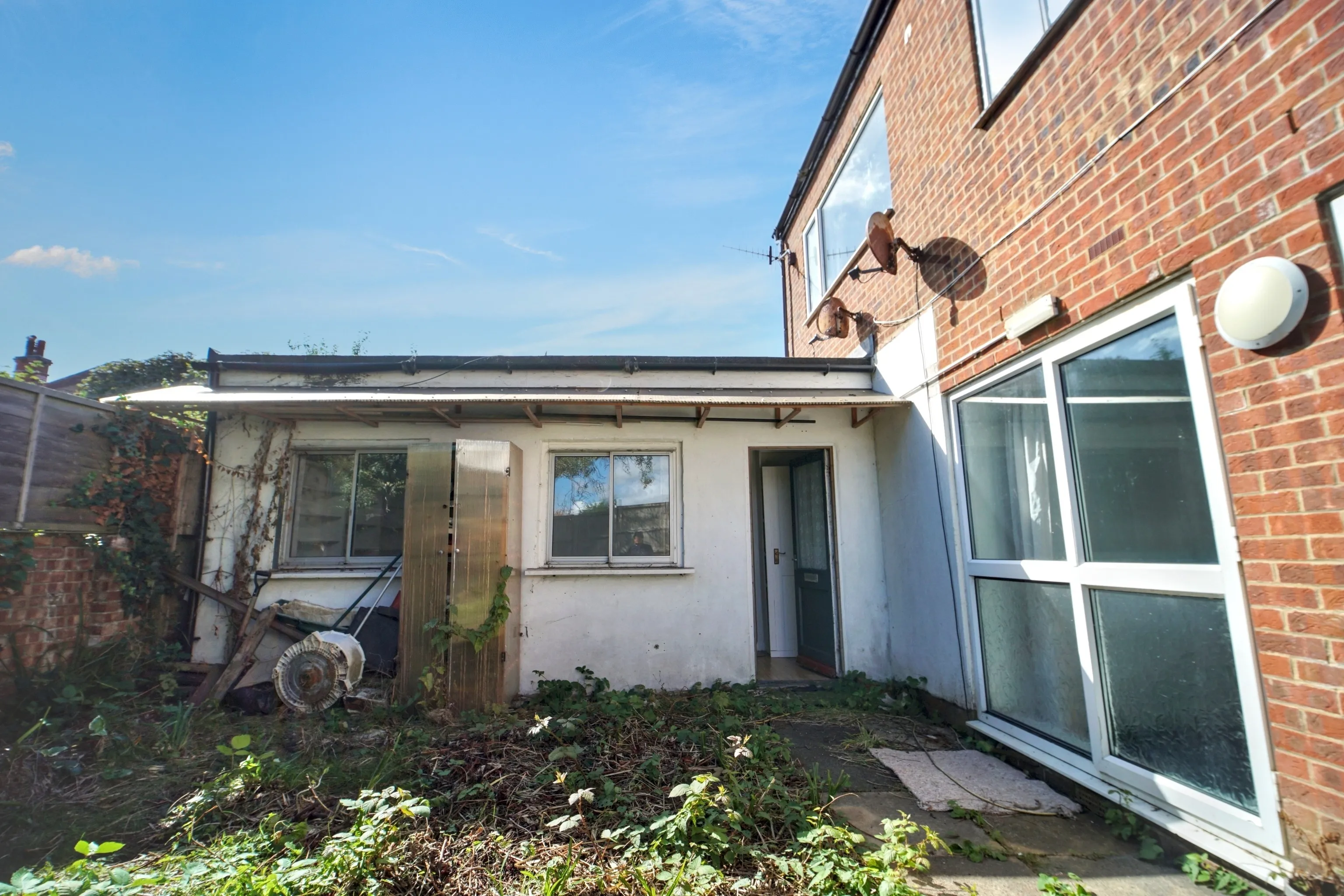VACANT - Freehold Detached Building