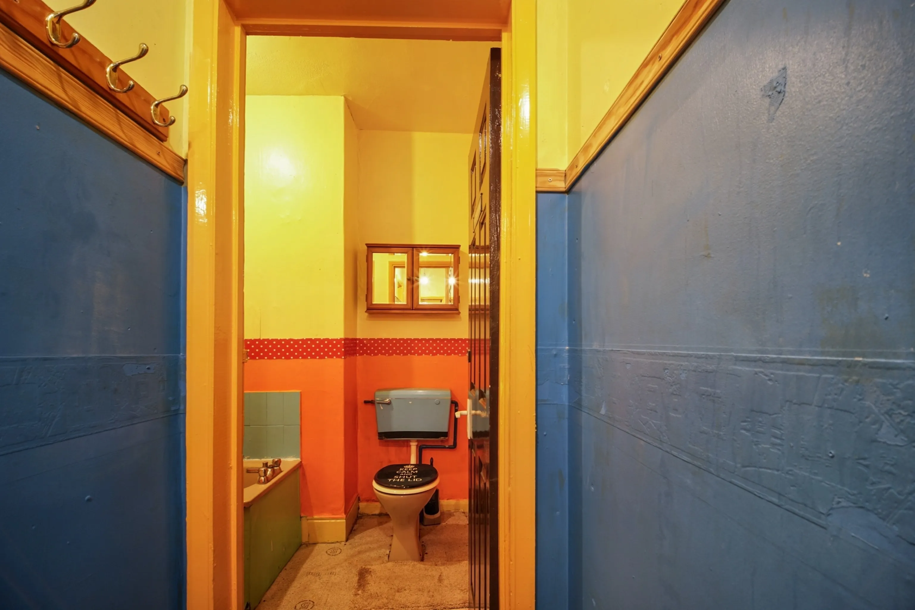 VACANT - Freehold Detached Building
