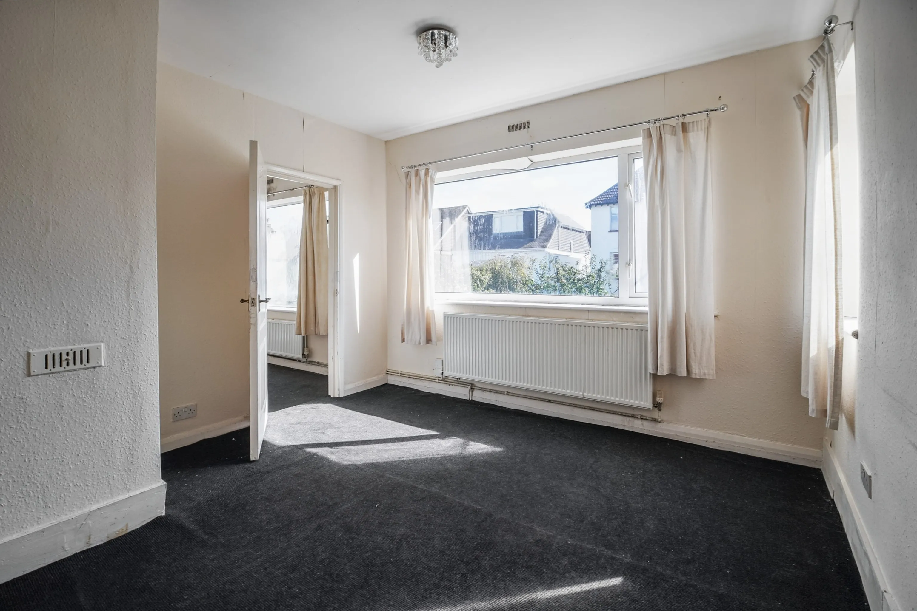 VACANT - Freehold Detached Building