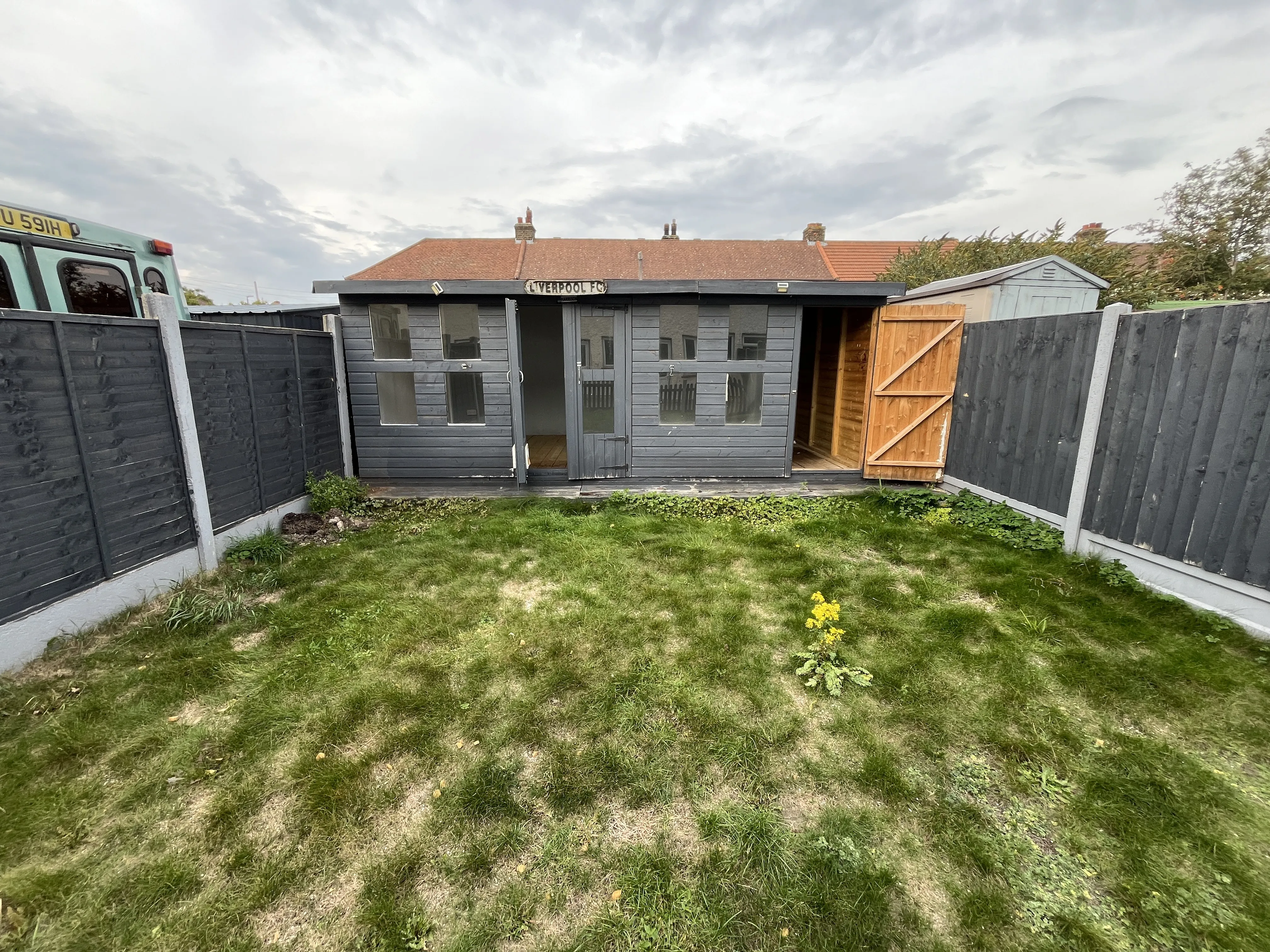 VACANT - Freehold Mid Terrace House
