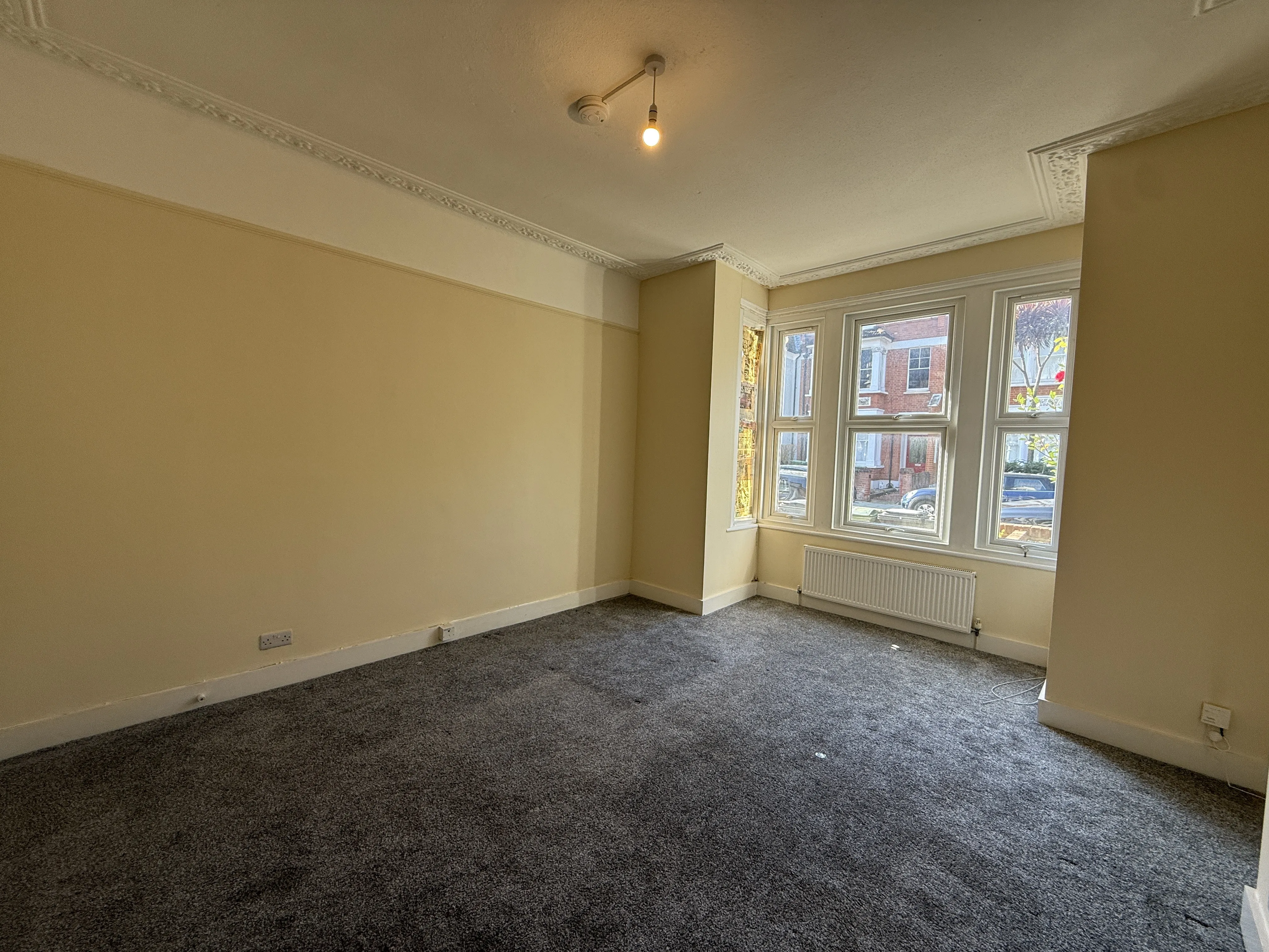 VACANT - Leasehold Self Contained Ground Floor Flat