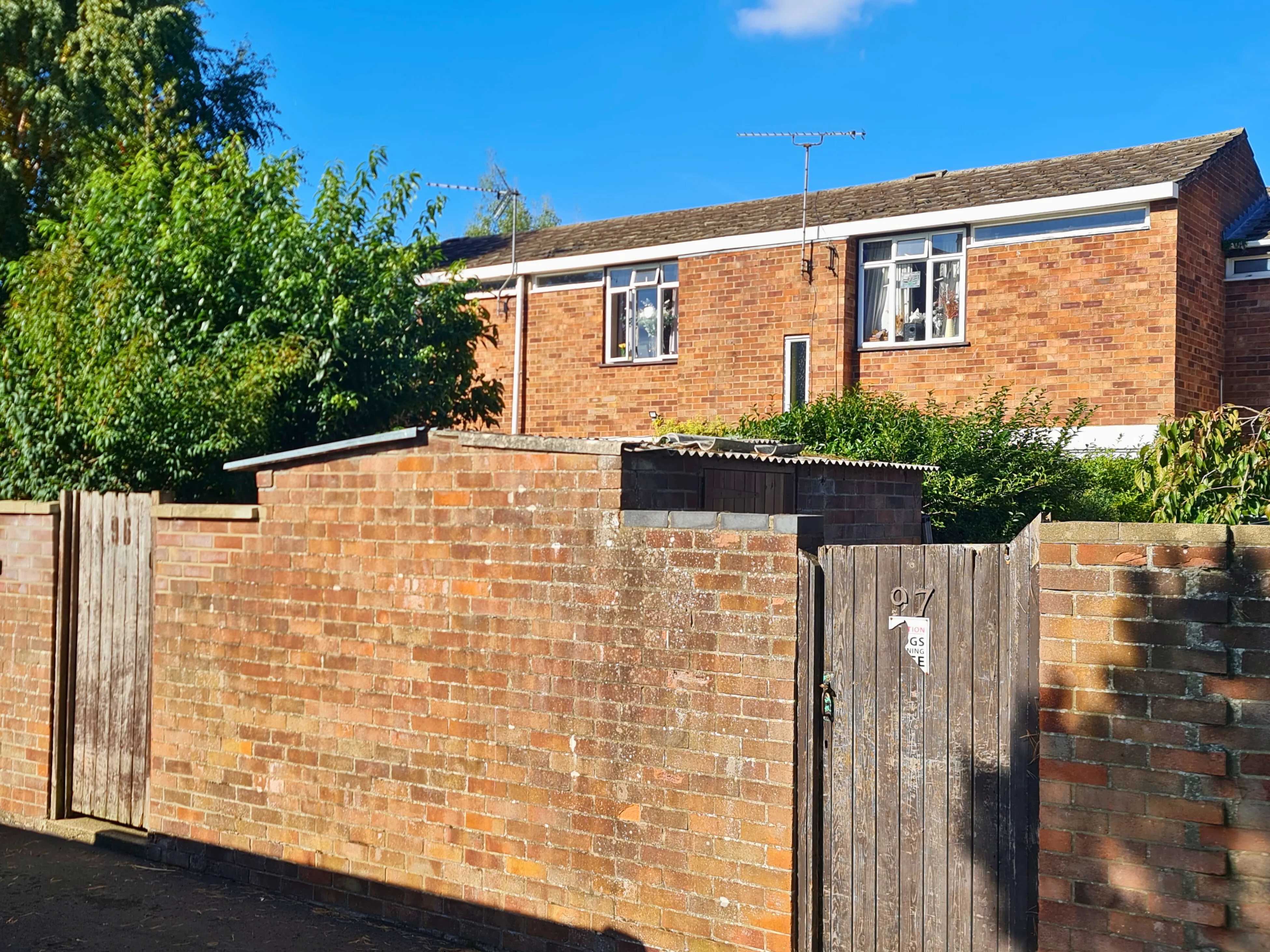 INVESTMENT - Freehold Mid Terrace House