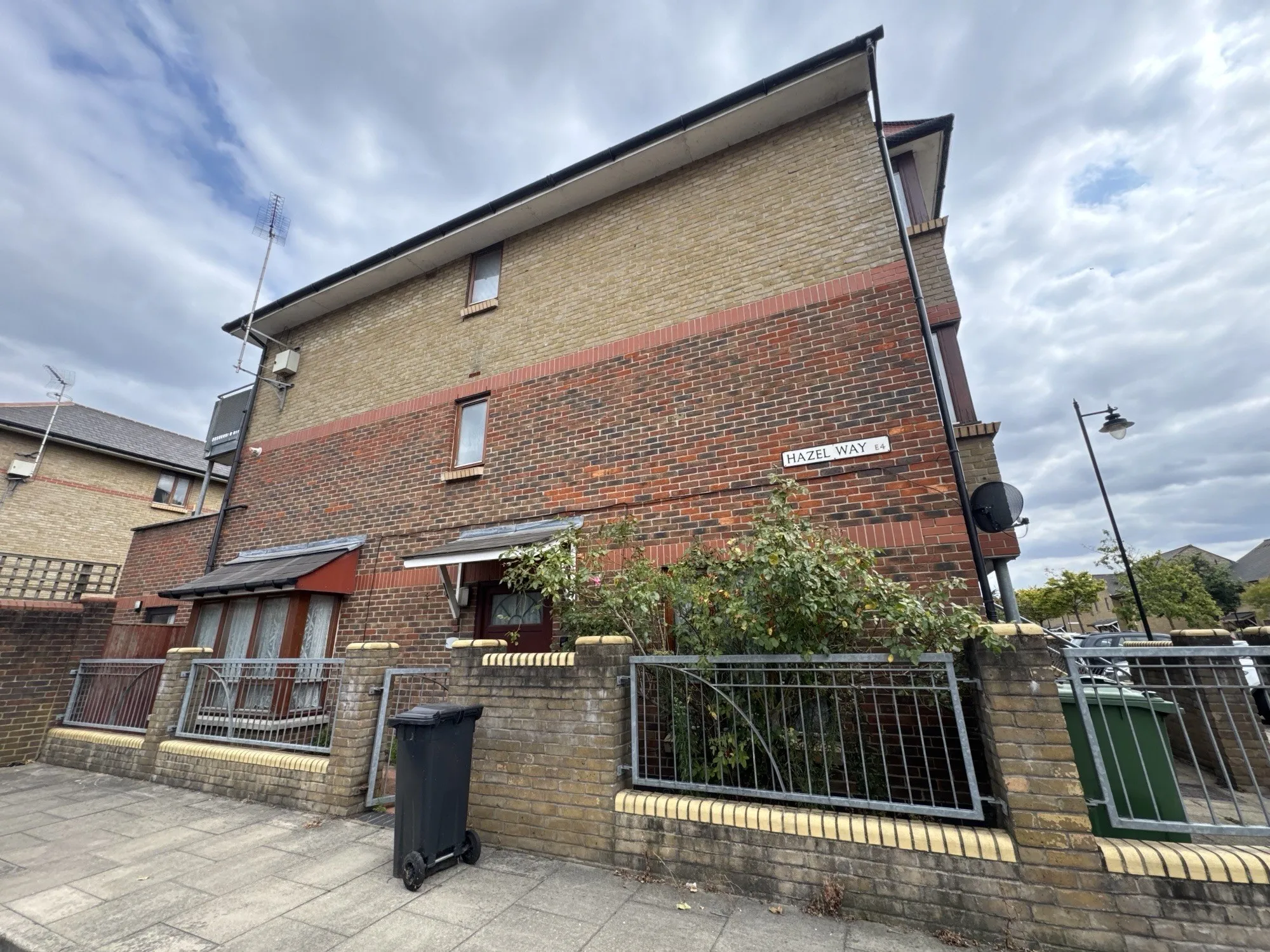 VACANT - Leasehold Self Contained Ground Floor Flat