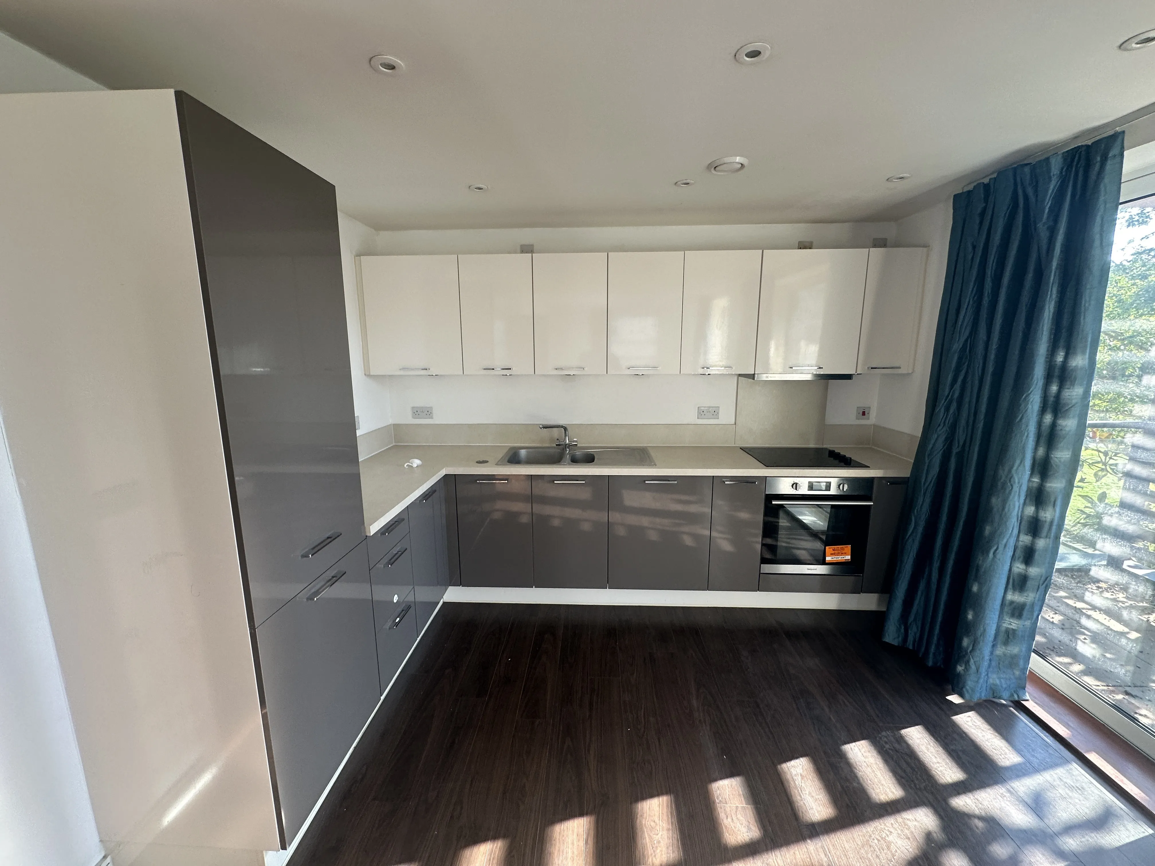 VACANT - Long Leasehold Self Contained First Floor Flat