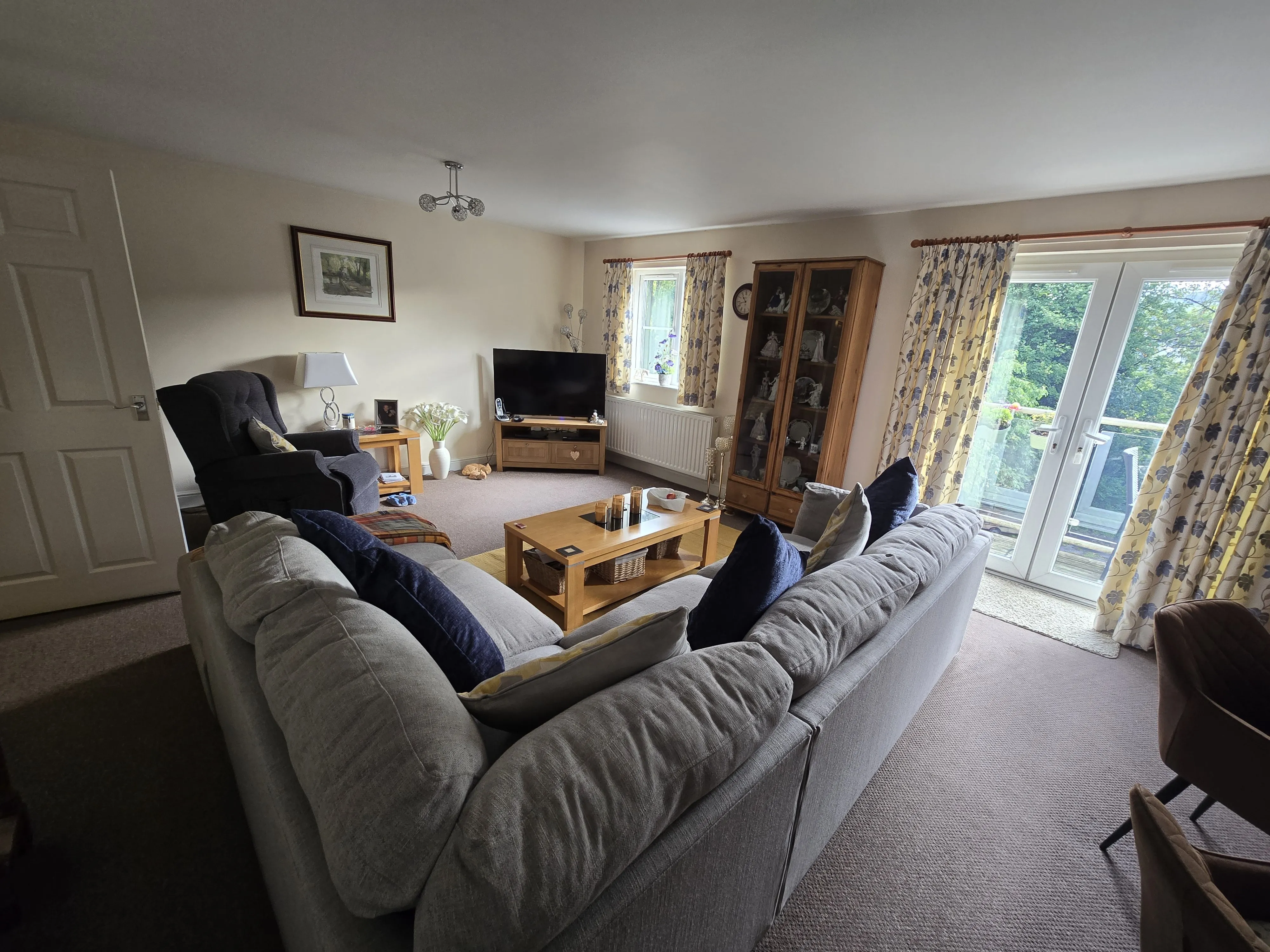 INVESTMENT - Freehold Portfolio of Twenty-Four Flats and a Terrace of Five Cottages