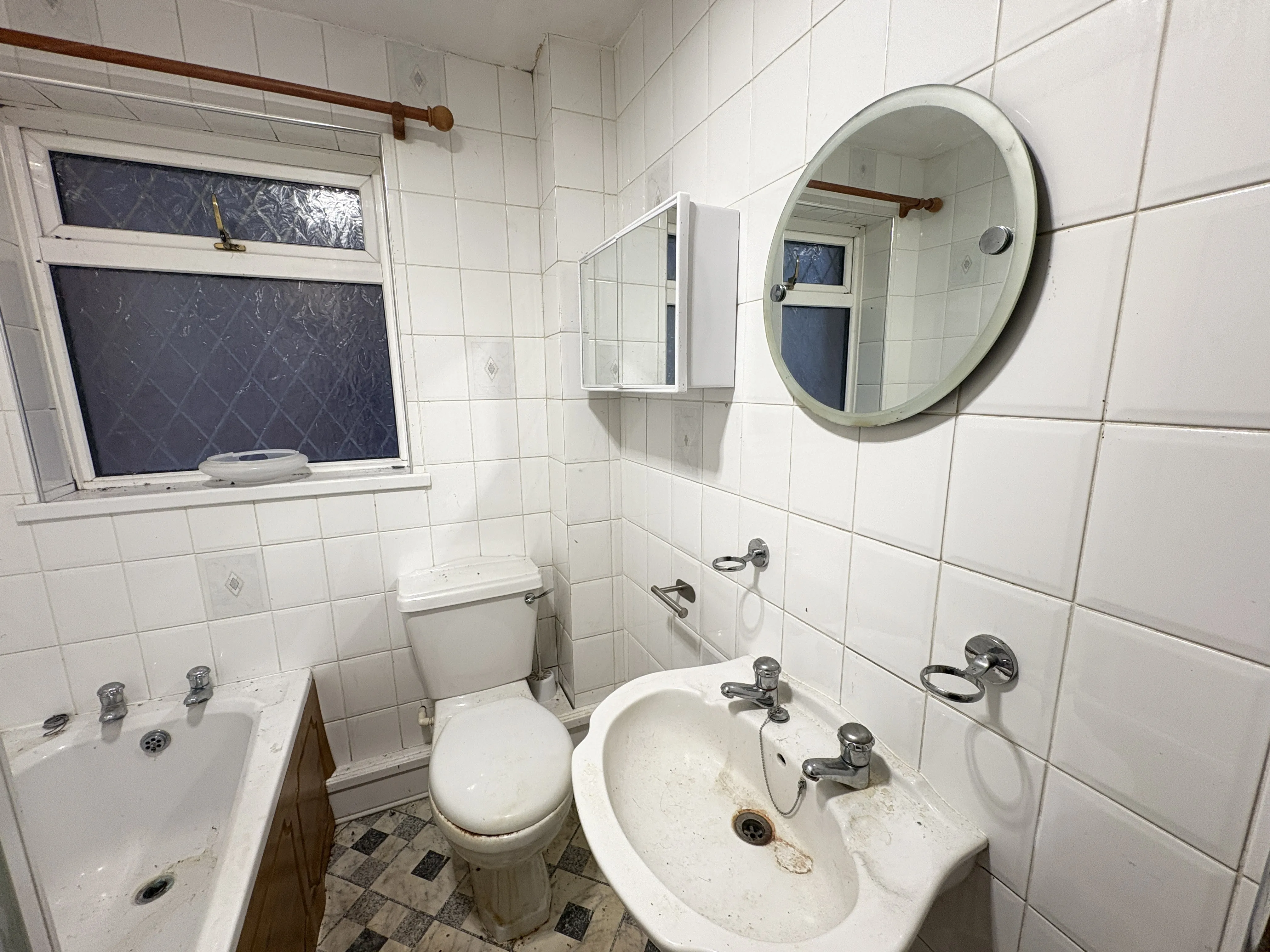 VACANT - Leasehold Self Contained Ground Floor Flat