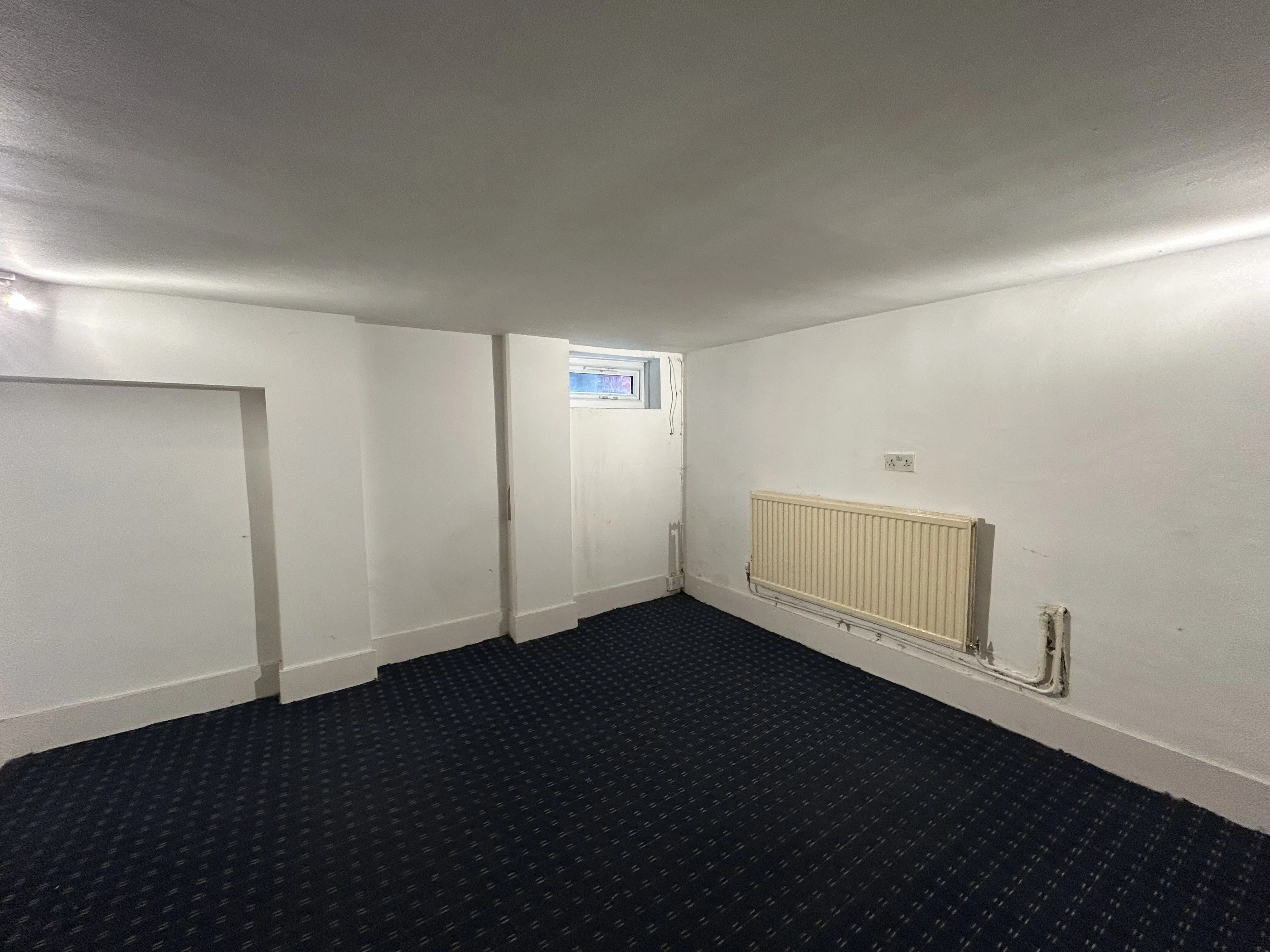 INVESTMENT - Leasehold Self Contained Ground and Lower Ground Floor Maisonette