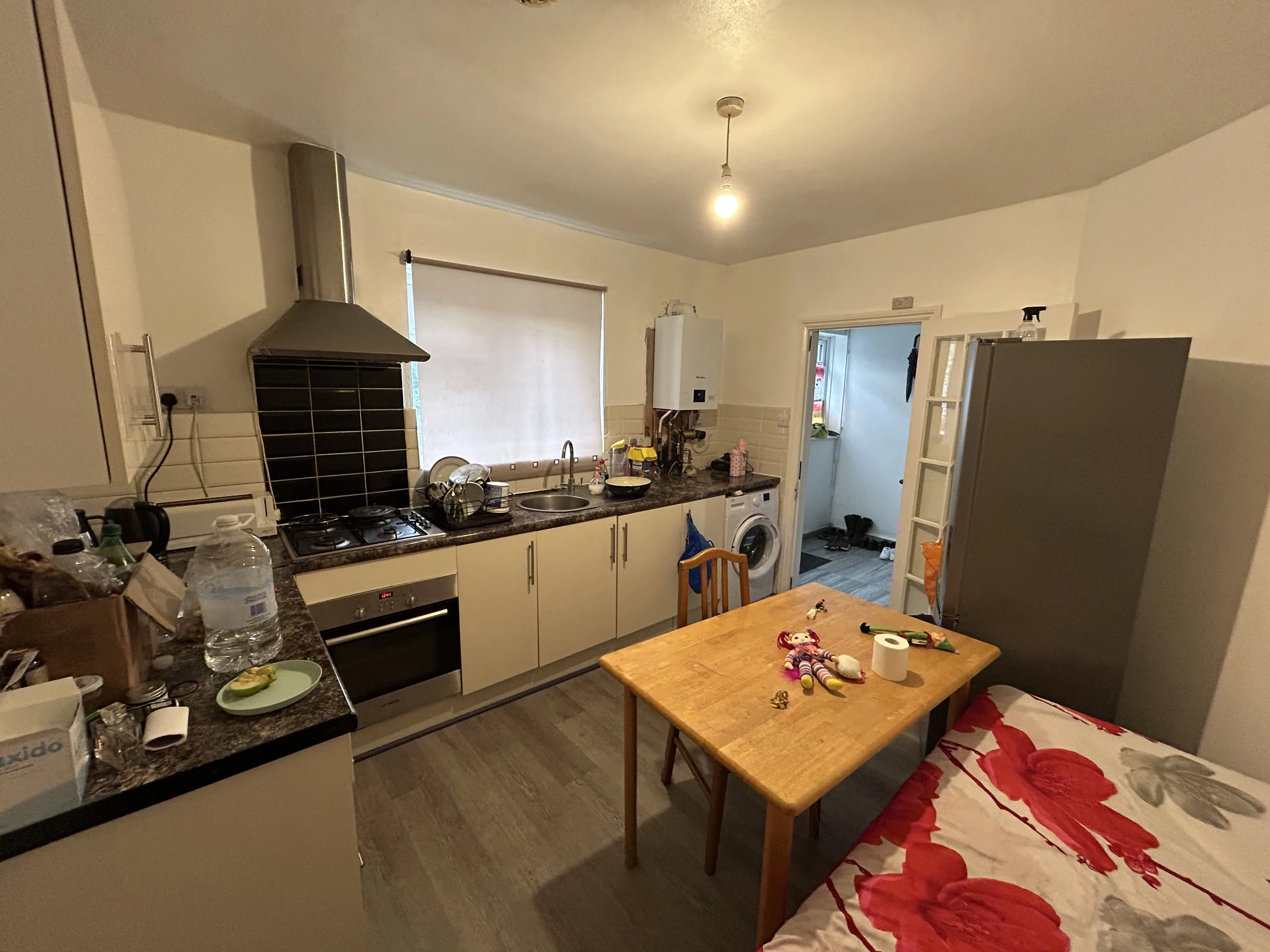 INVESTMENT - Leasehold Self Contained Ground and Lower Ground Floor Maisonette