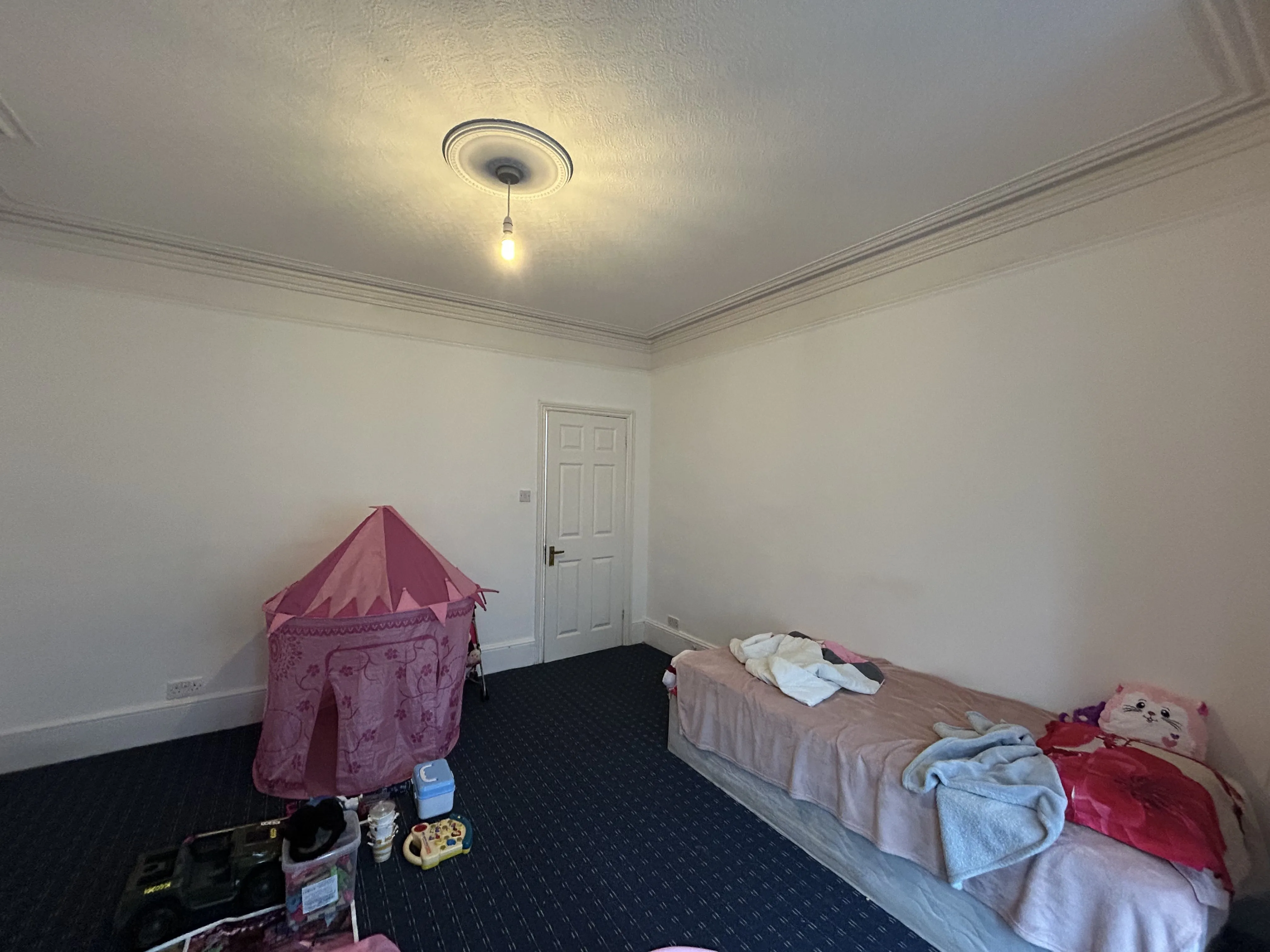 INVESTMENT - Leasehold Self Contained Ground and Lower Ground Floor Maisonette