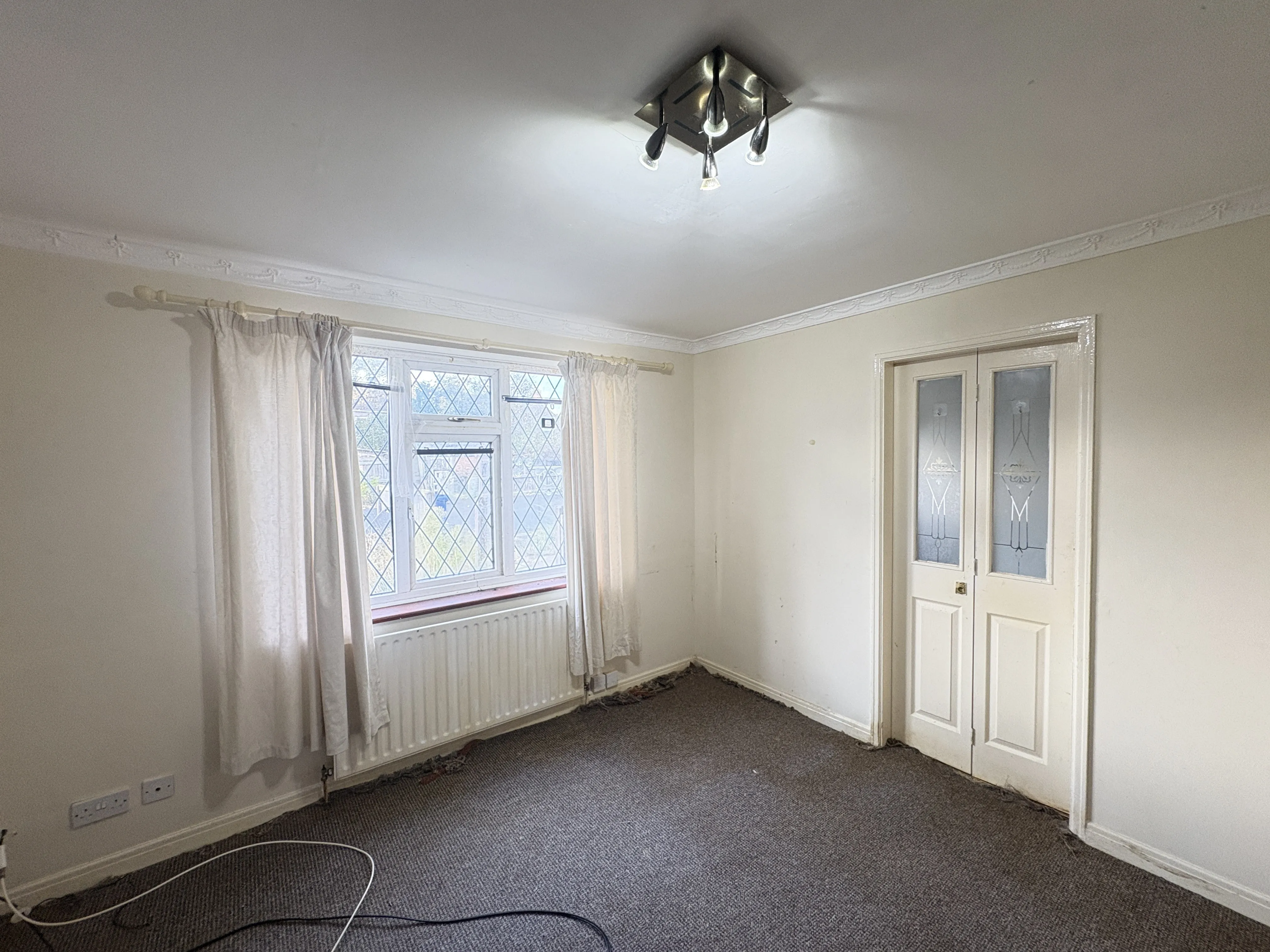 VACANT - Leasehold Self Contained Ground Floor Flat