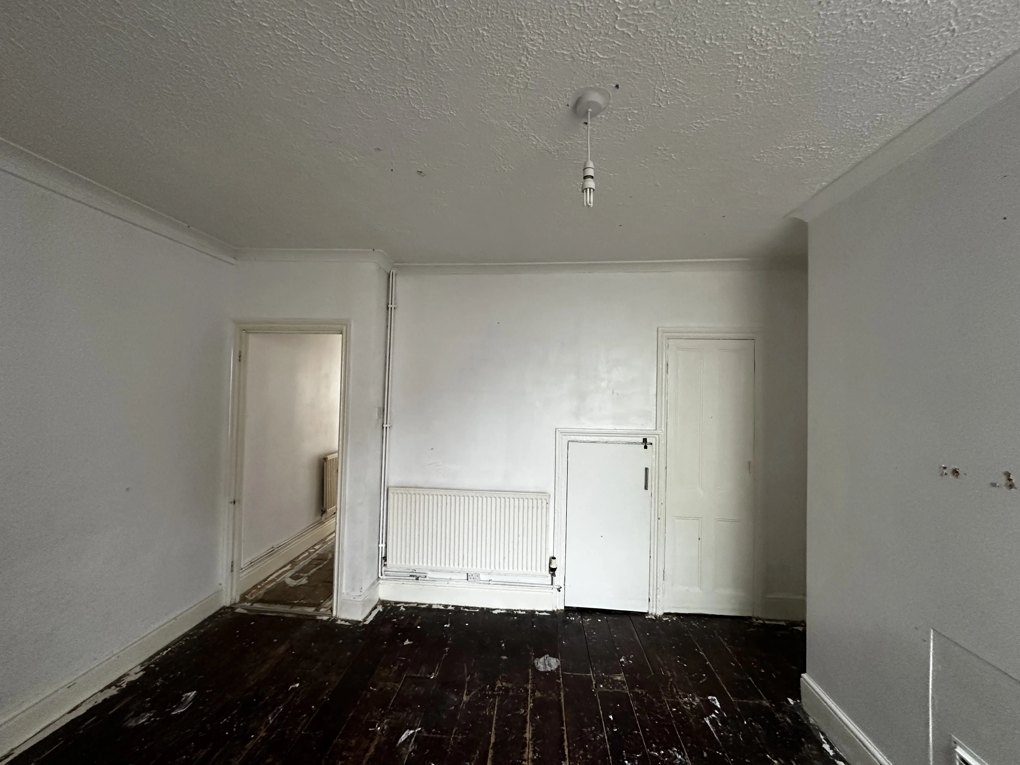 VACANT - Freehold End Terrace House