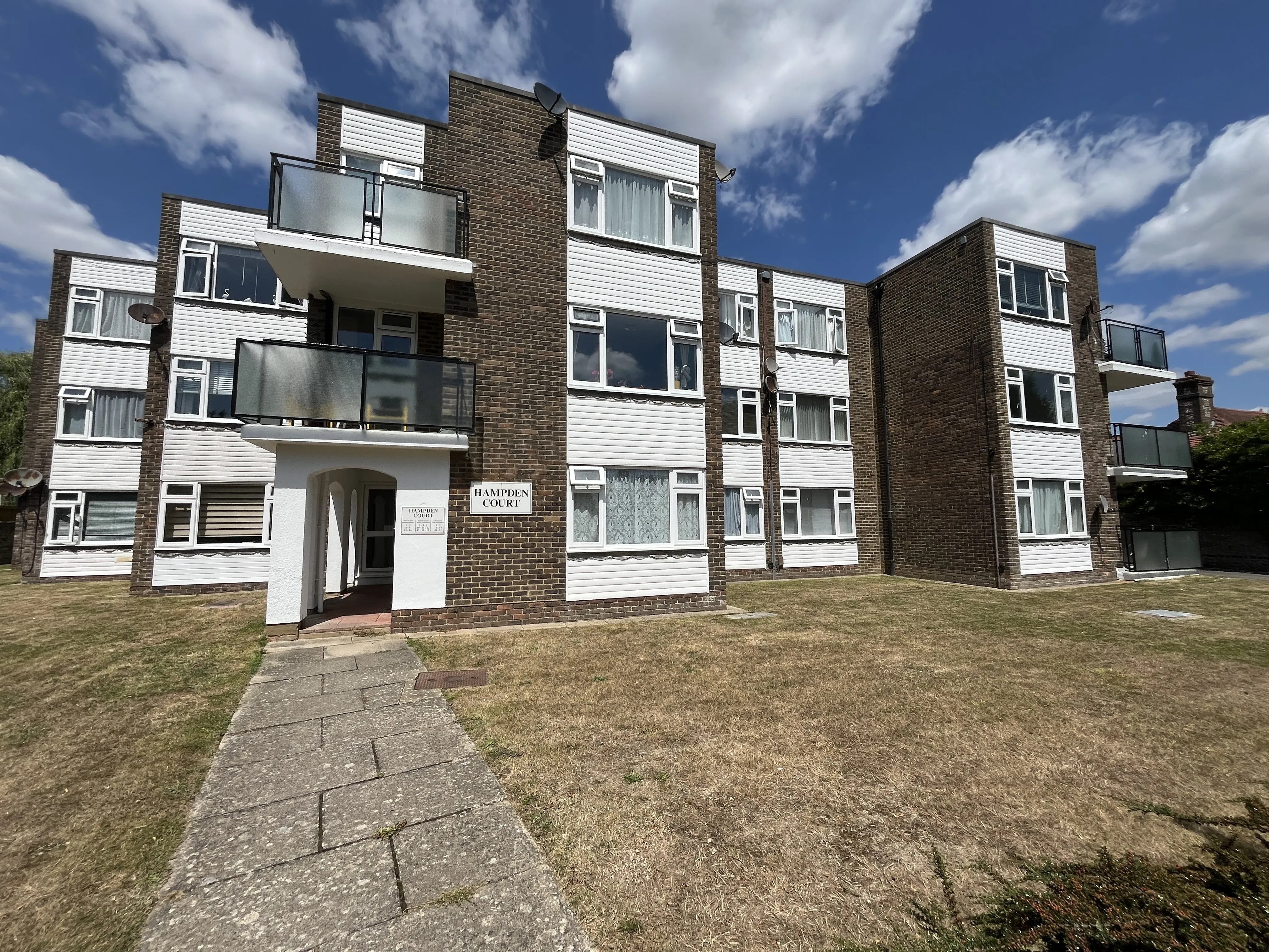 Leasehold Self Contained First Floor Flat