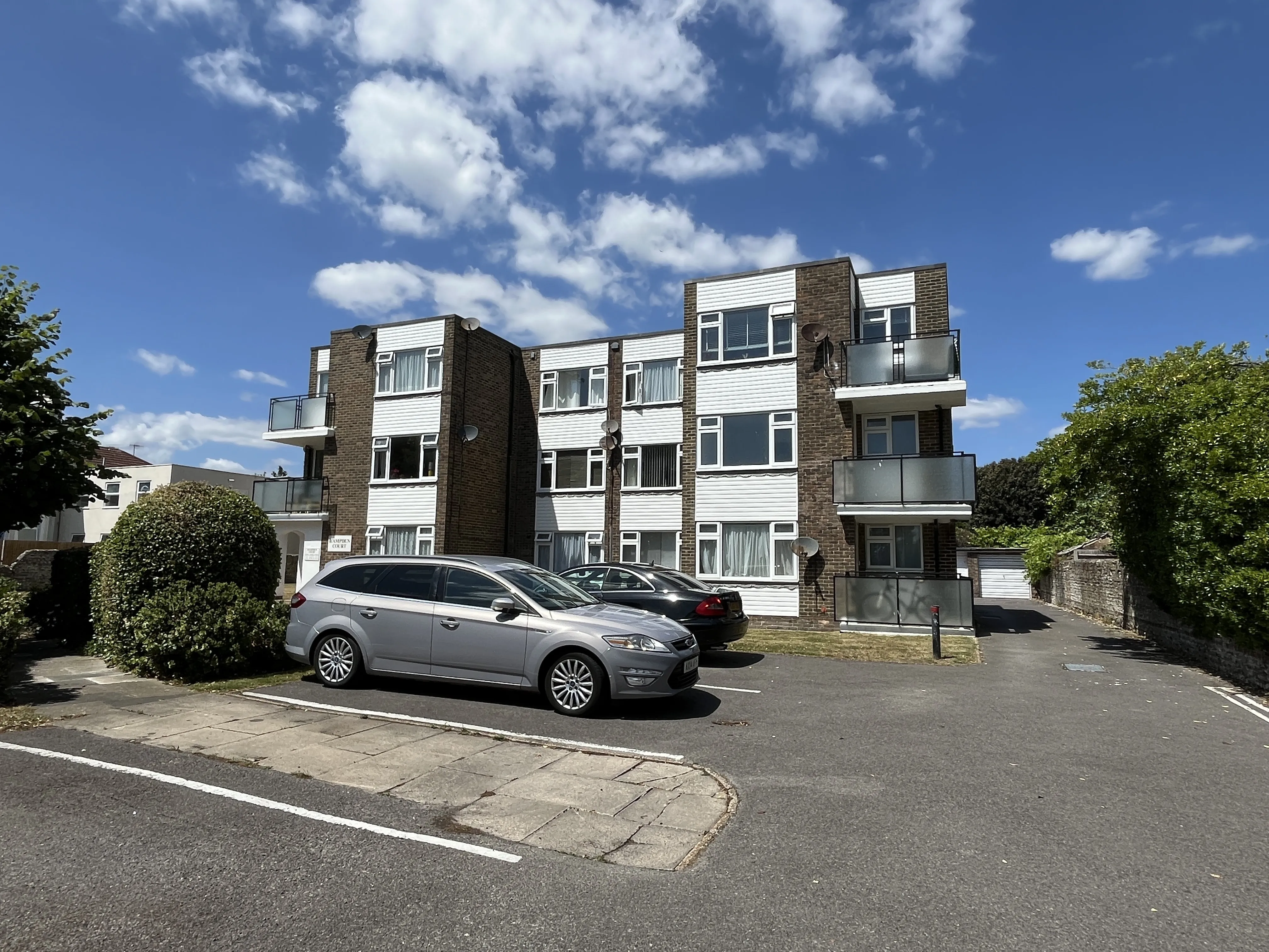 Leasehold Self Contained First Floor Flat
