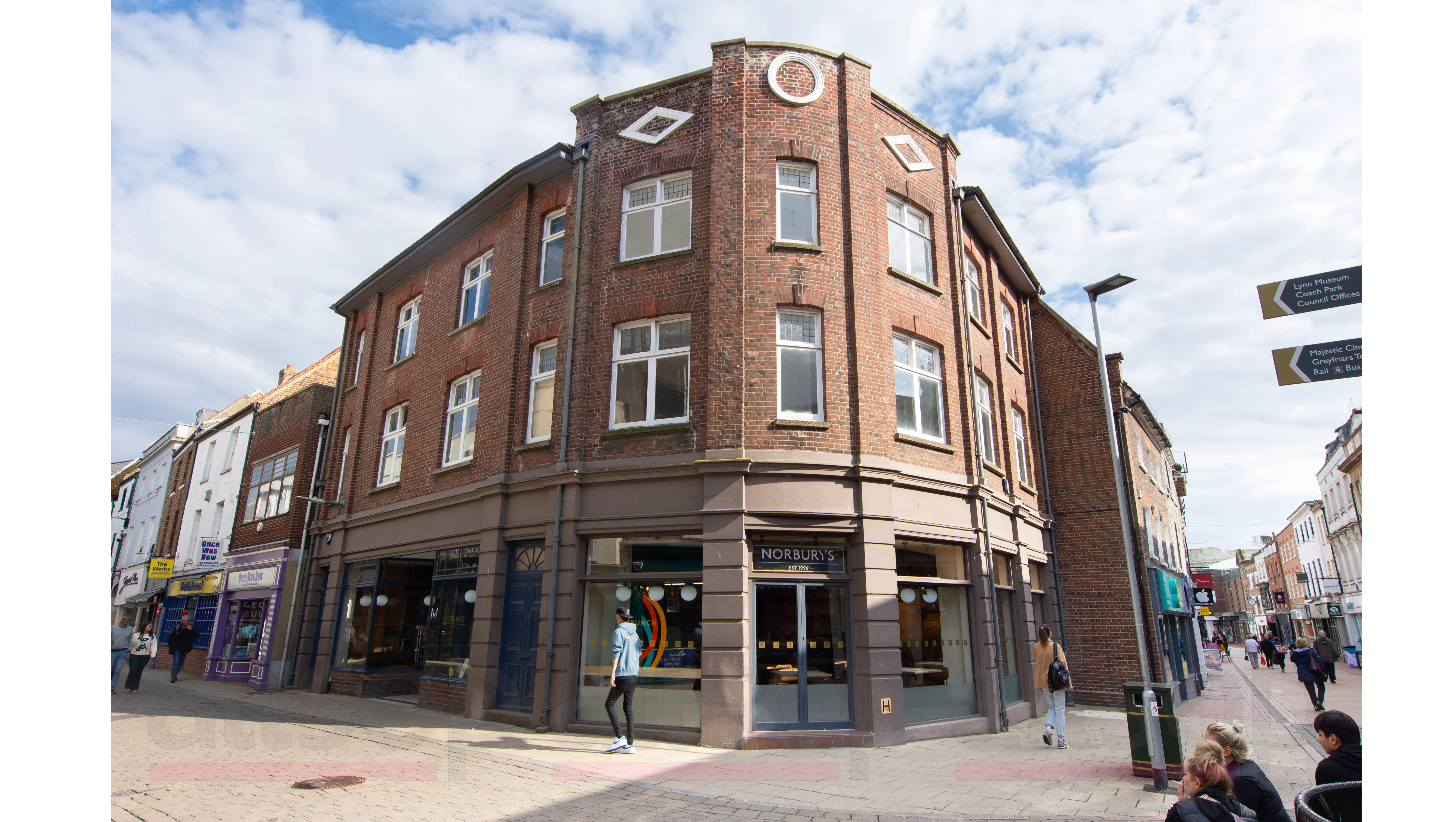 Town Centre Freehold Shop Investment