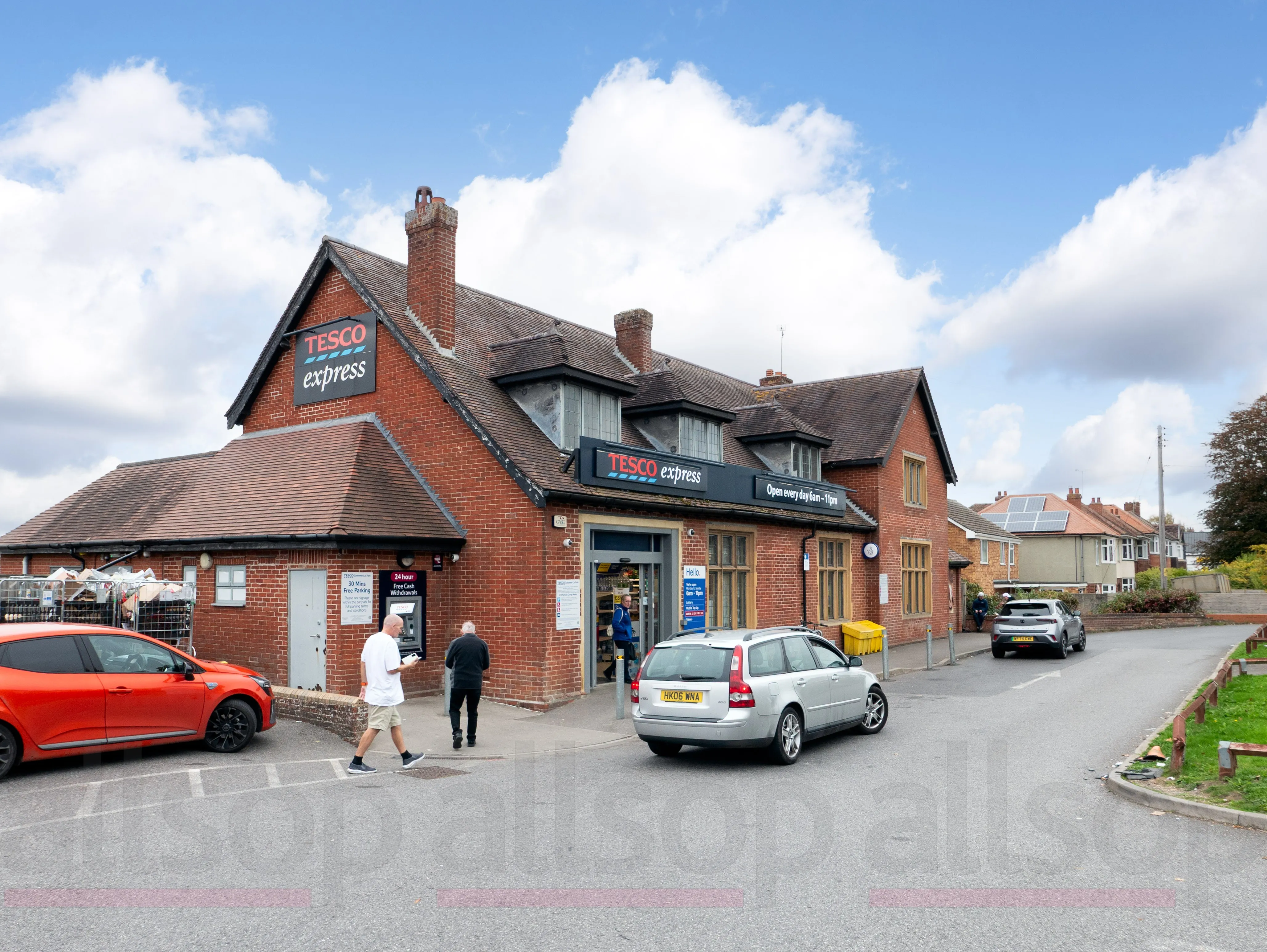 Attractive Freehold Convenience Store Investment