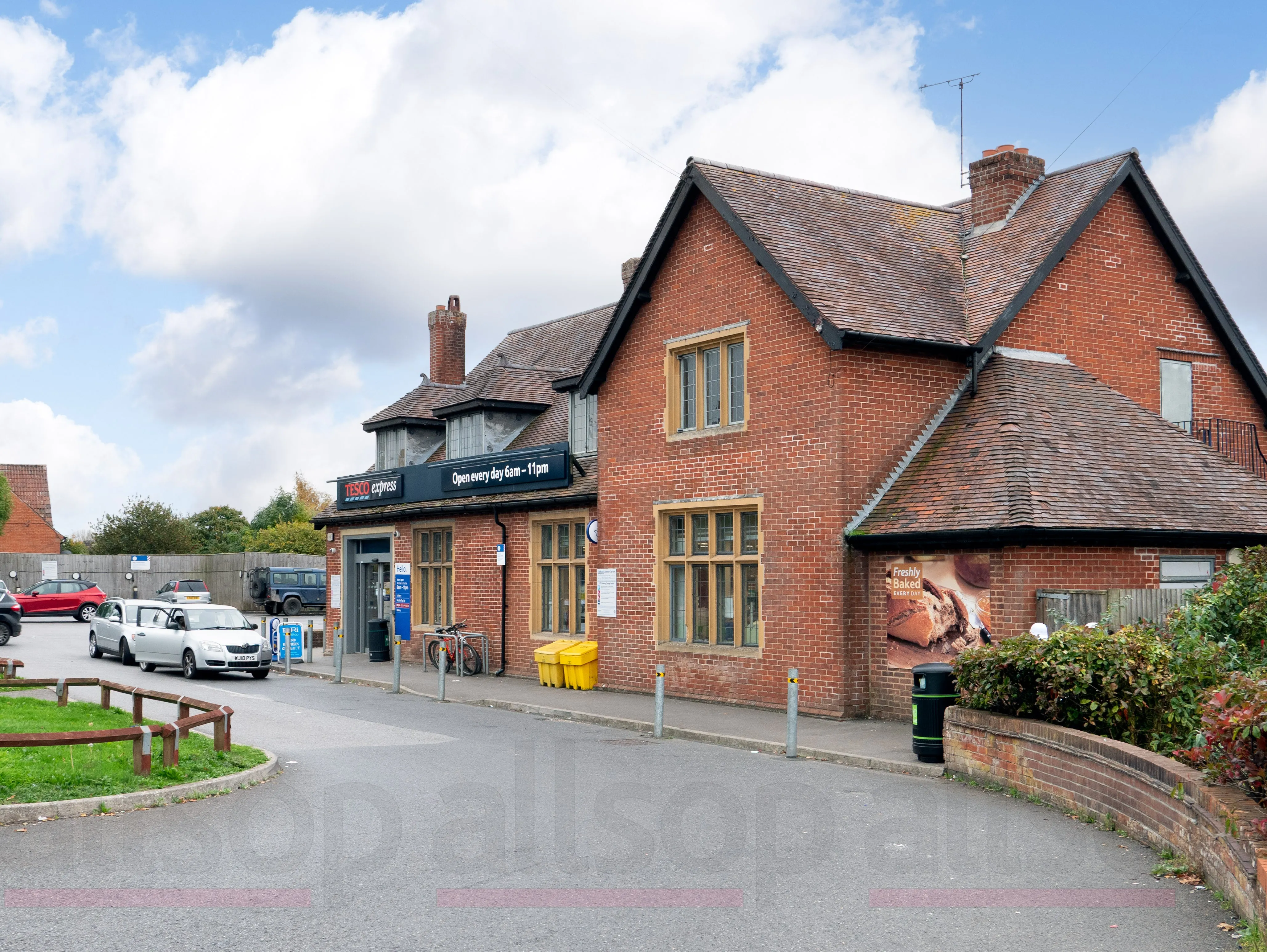 Attractive Freehold Convenience Store Investment