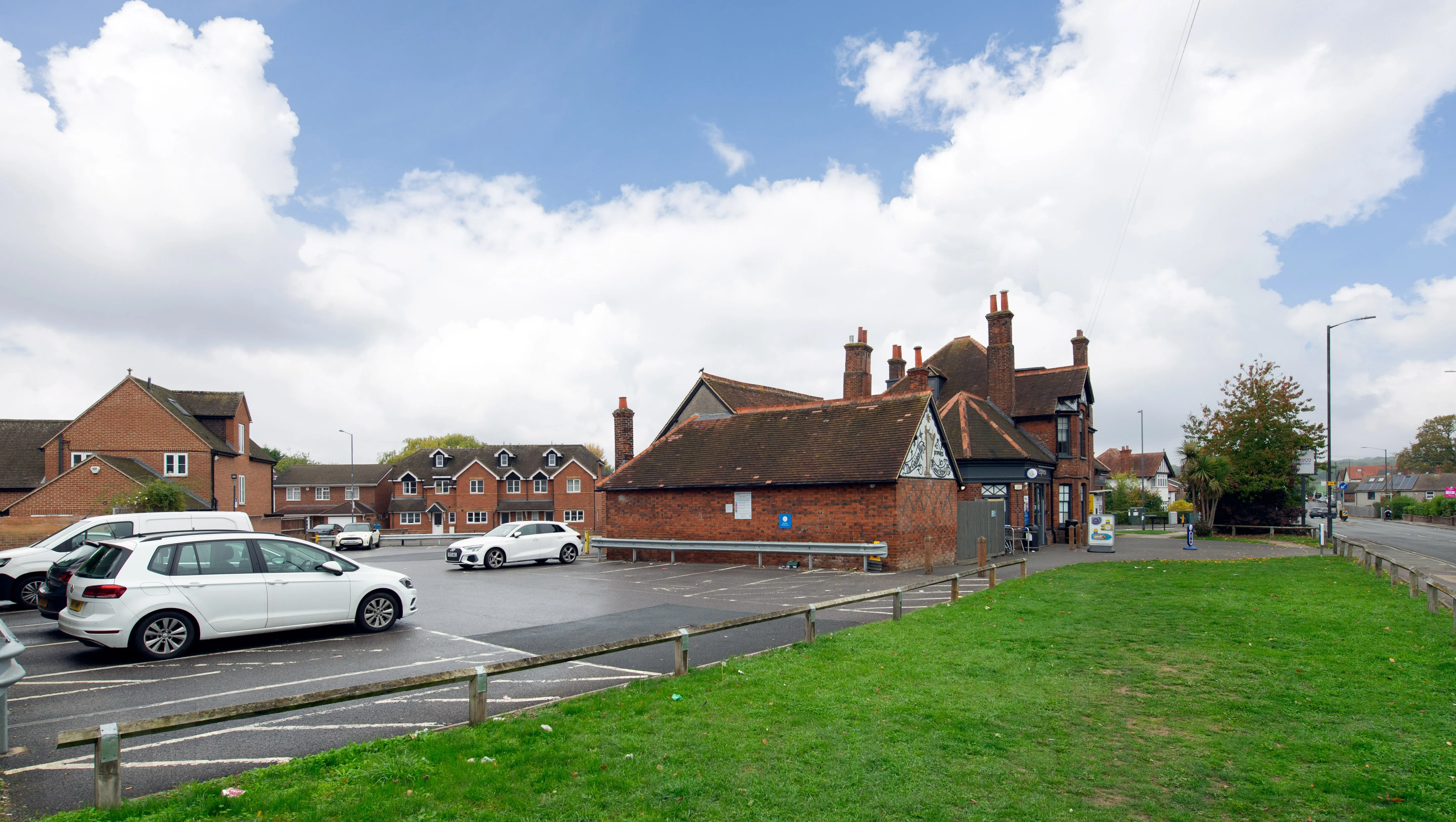 Attractive Freehold Convenience Store Investment