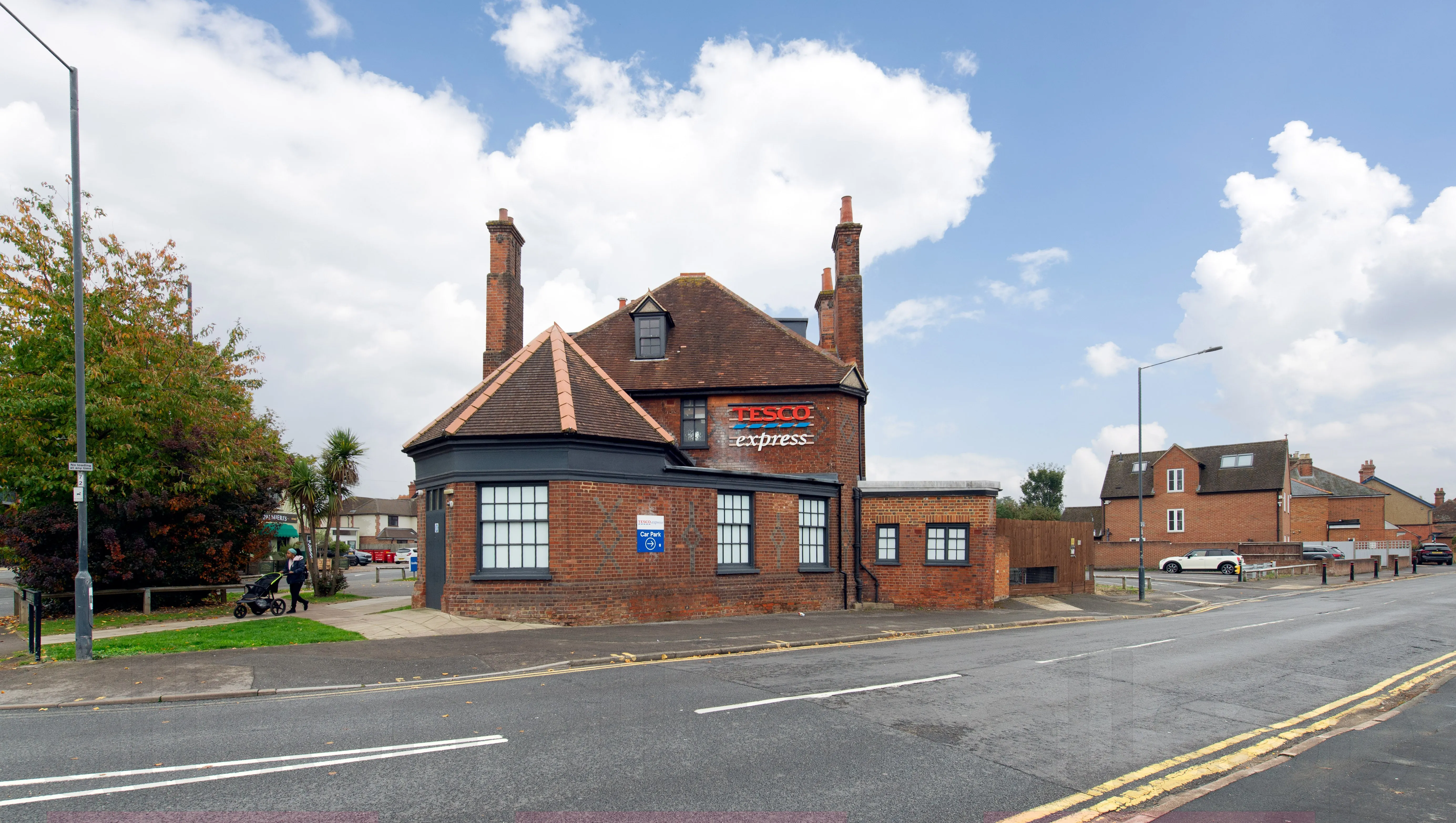 Attractive Freehold Convenience Store Investment