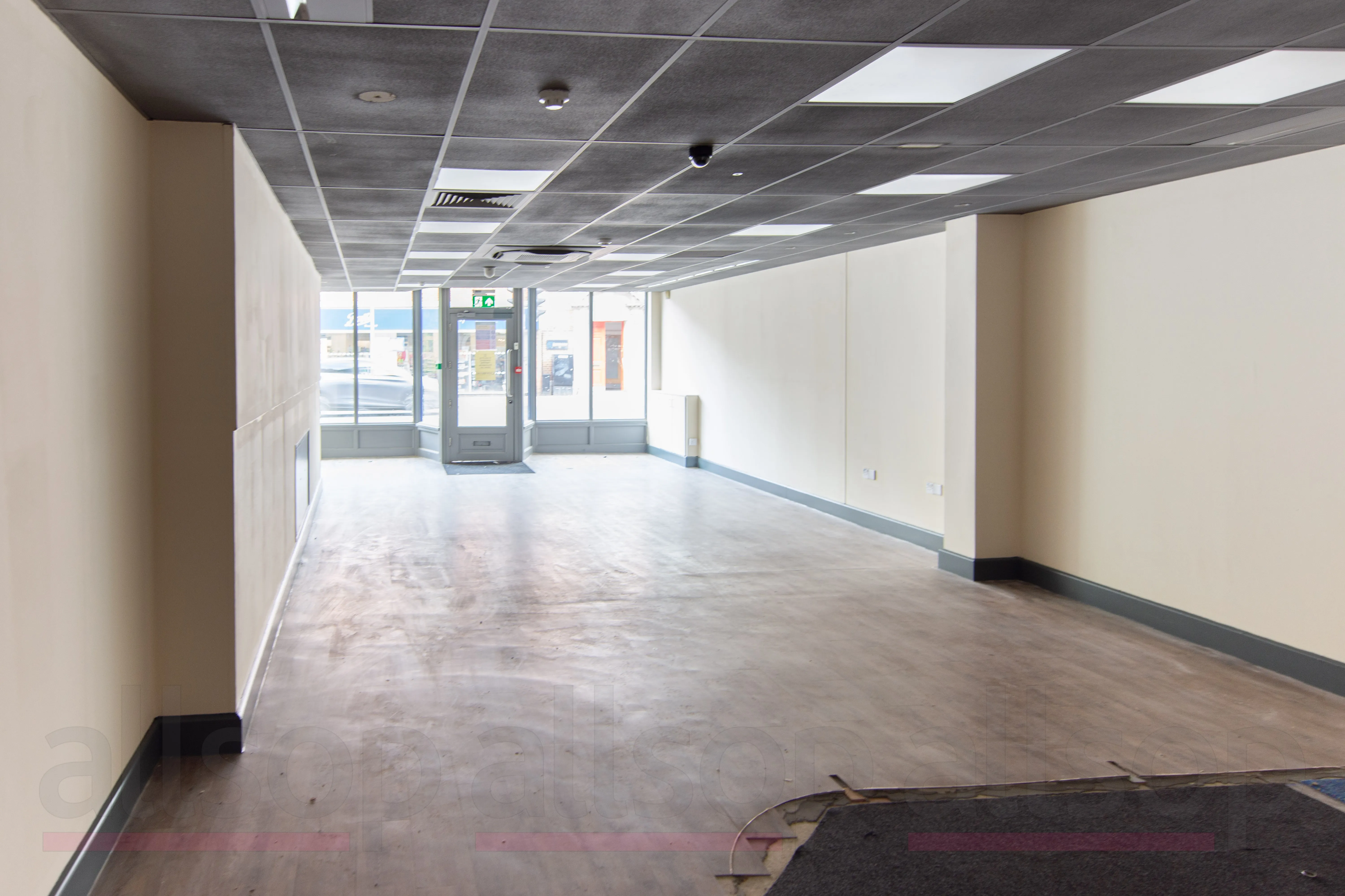 Well Located Vacant Freehold Shop & Future Development Opportunity 