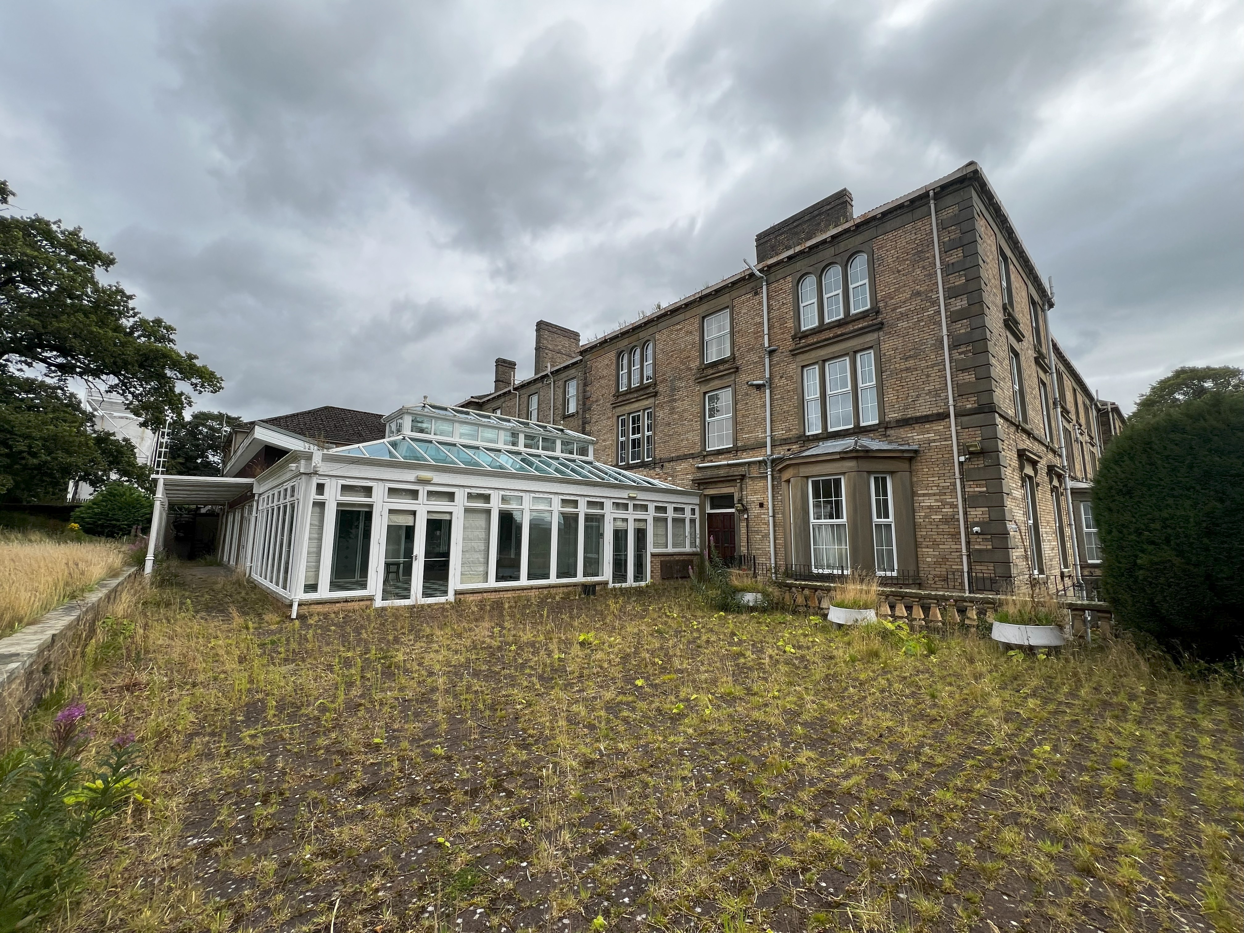 VACANT - Substantial Freehold Former Hotel 