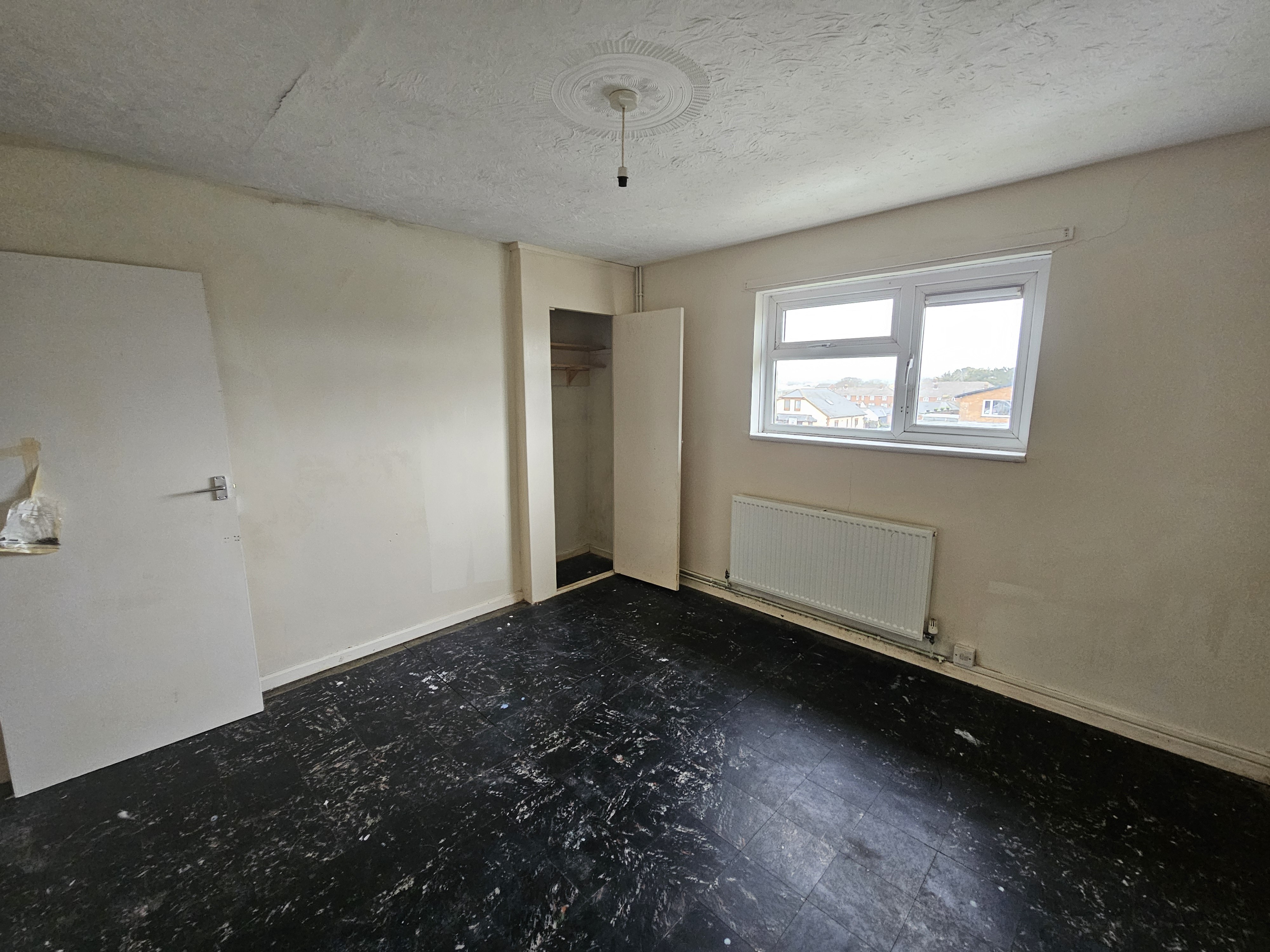 VACANT - Freehold Detached Building