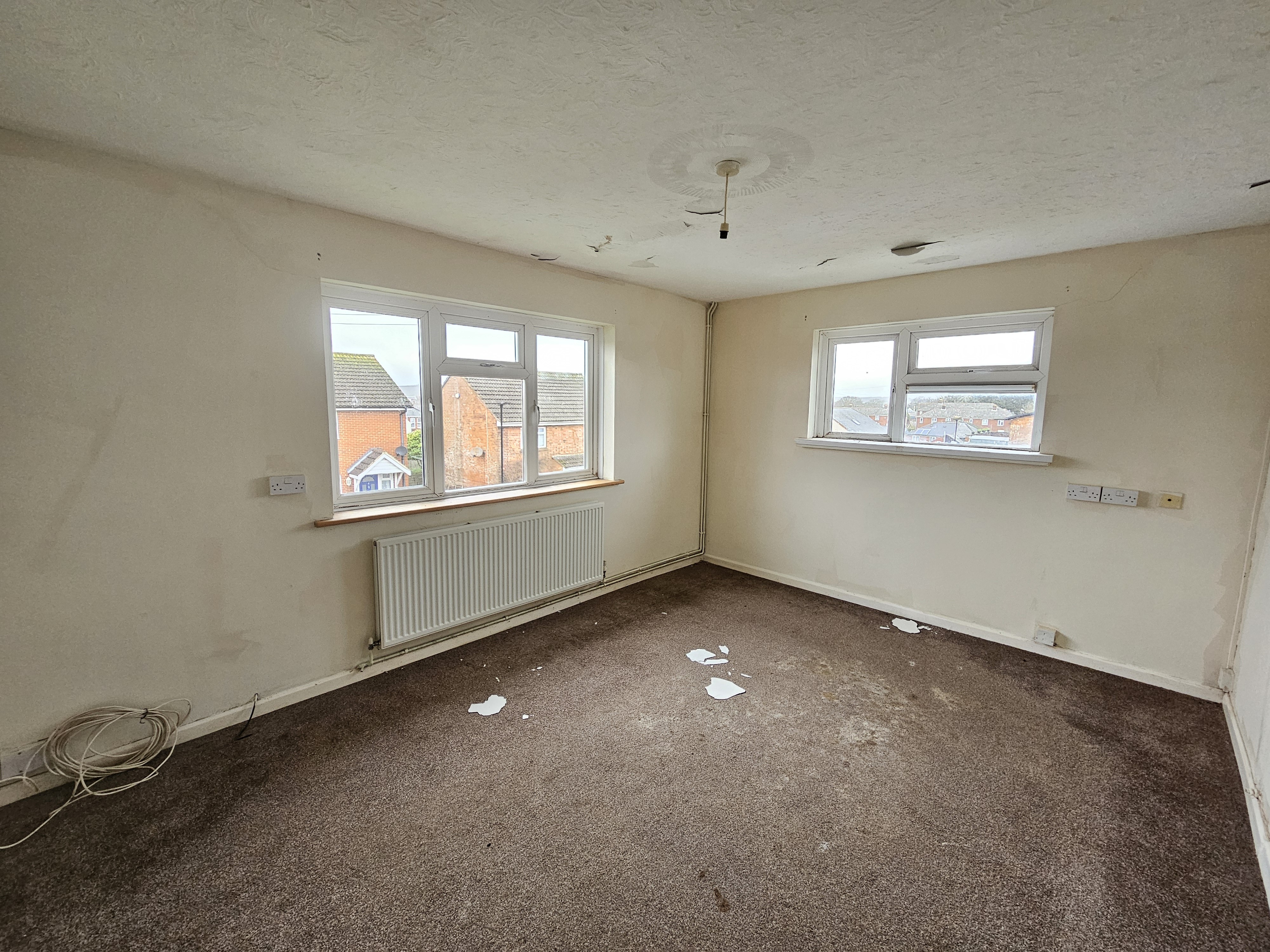 VACANT - Freehold Detached Building
