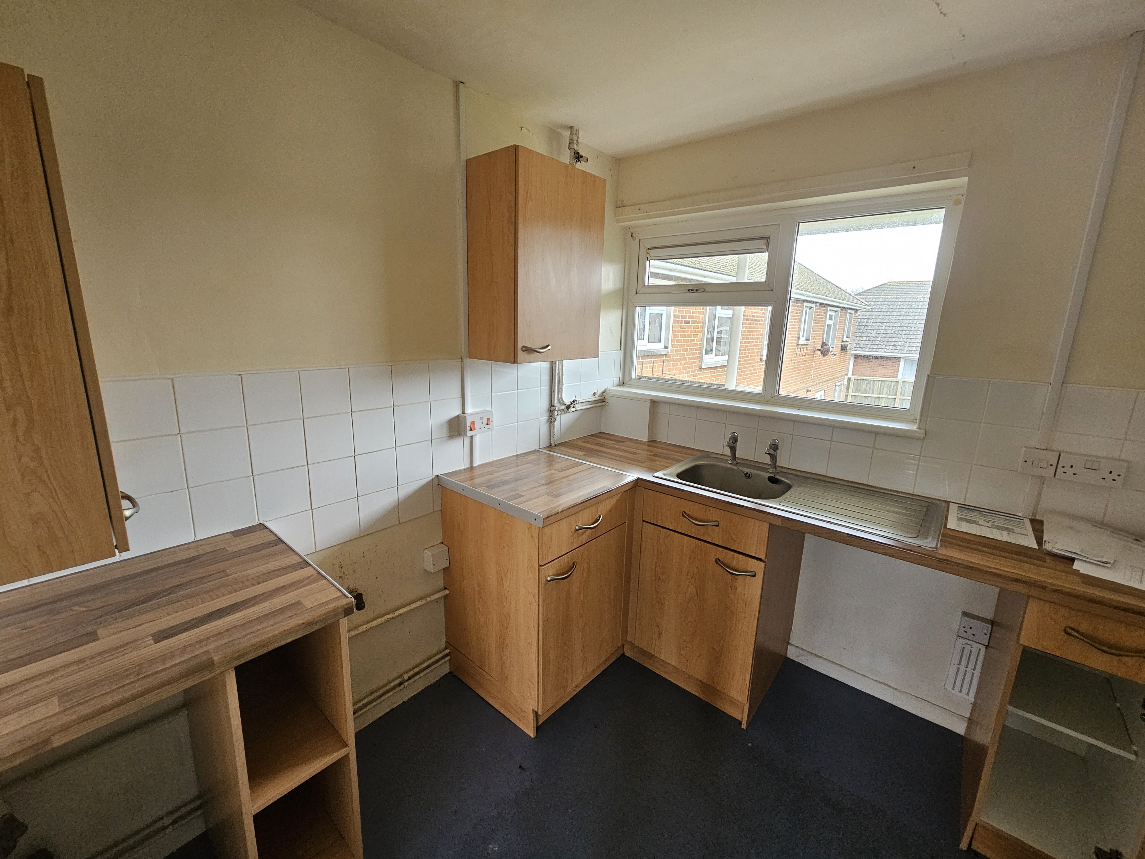 VACANT - Freehold Detached Building