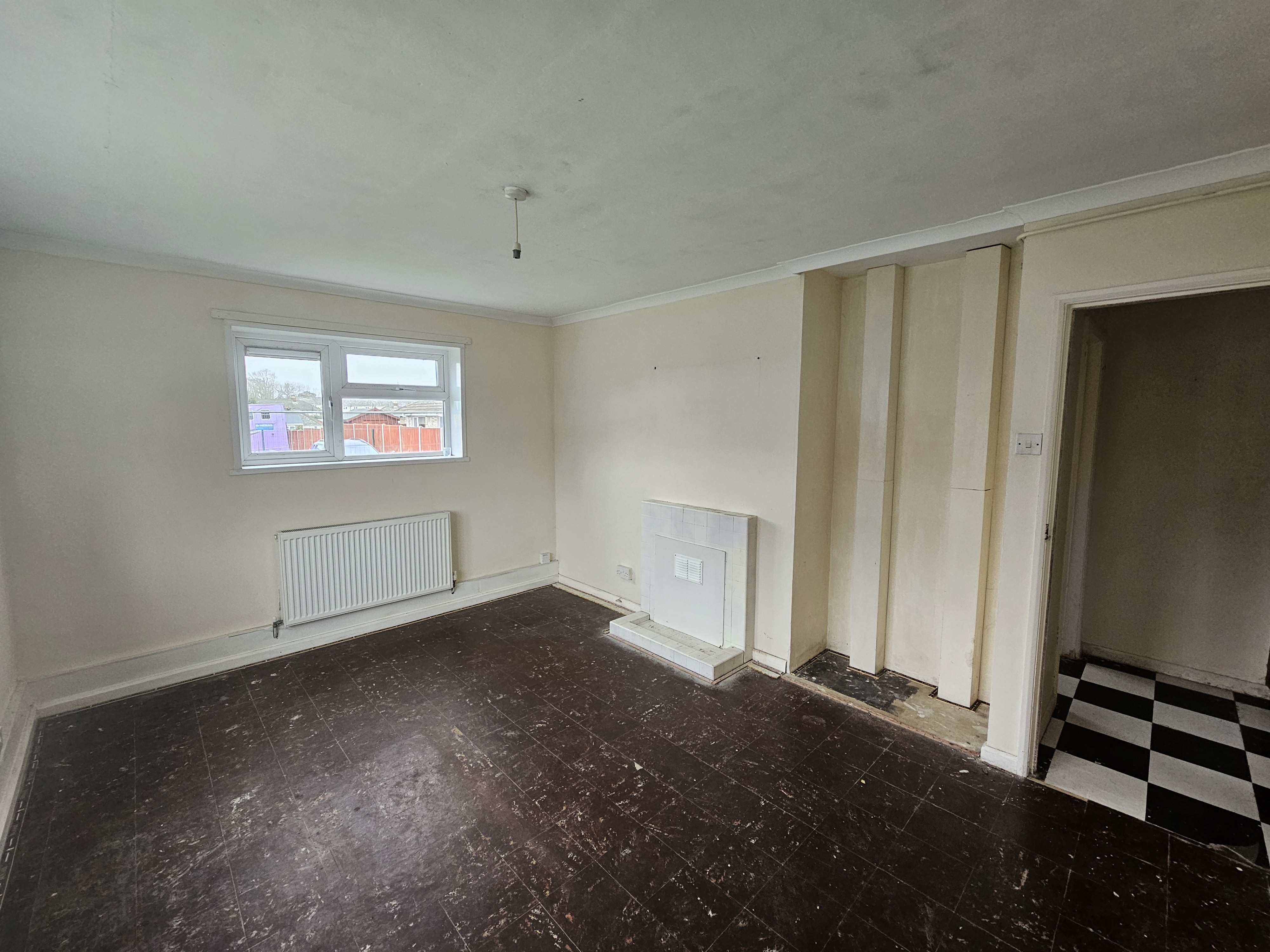 VACANT - Freehold Detached Building