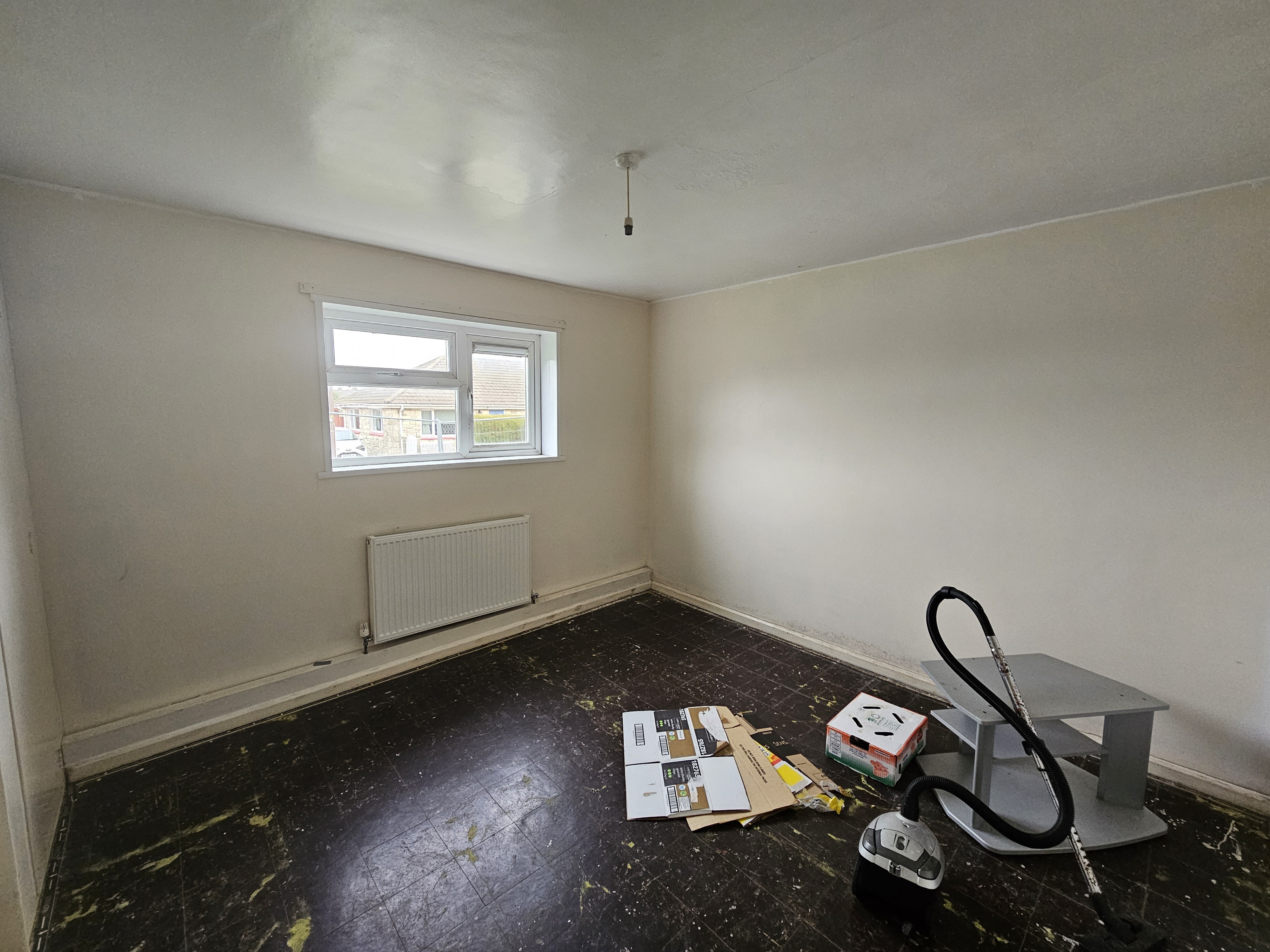VACANT - Freehold Detached Building