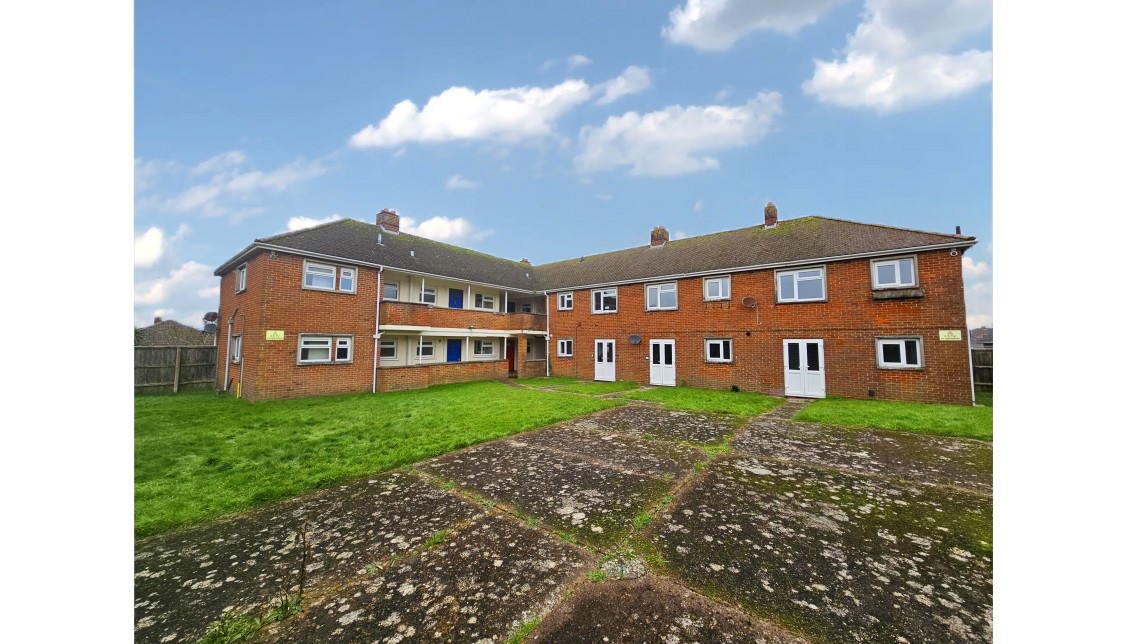 VACANT - Freehold Detached Building