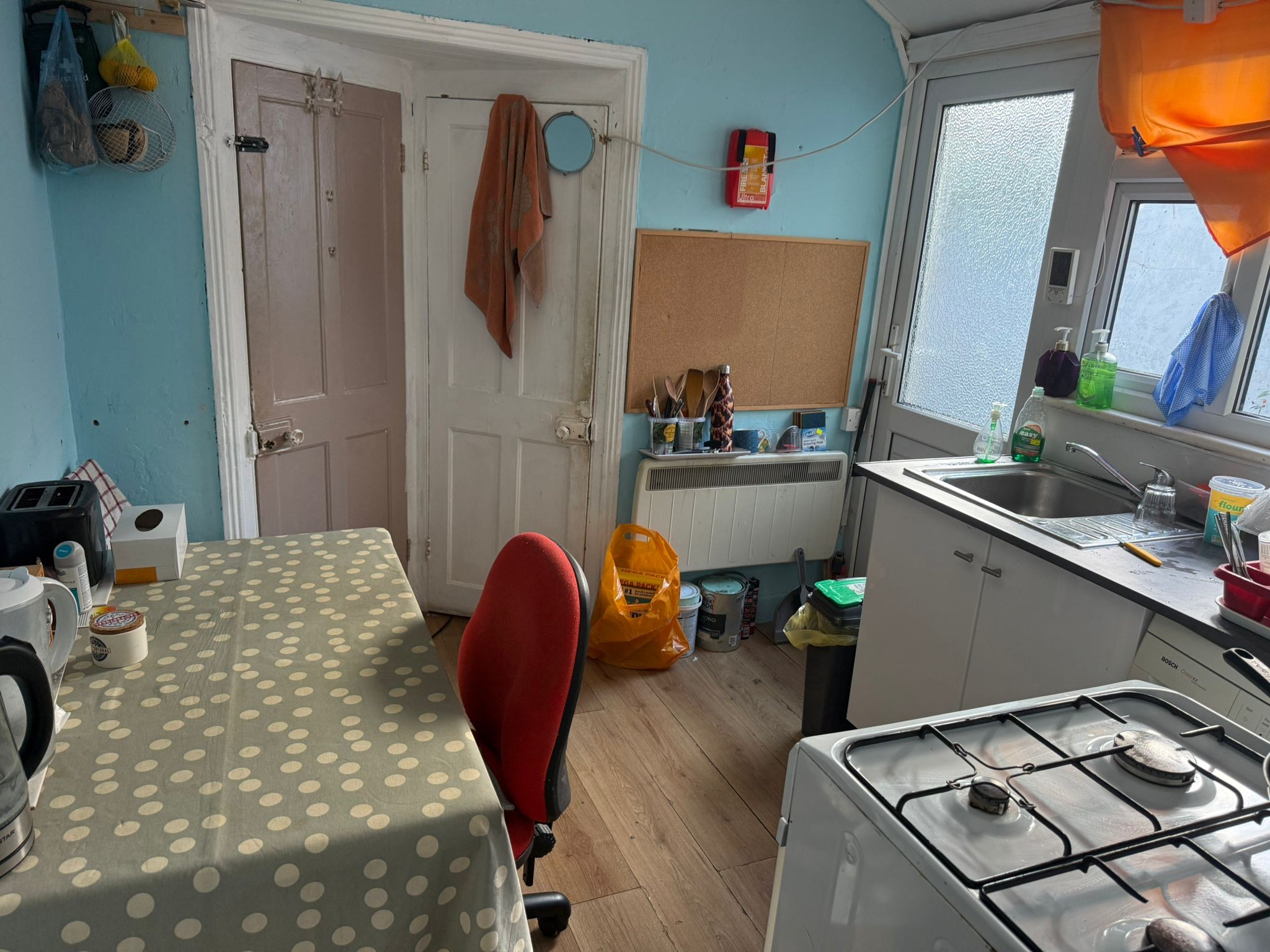 VACANT - Freehold Mid Terrace House with Planning Permission for Rear Extension and Loft Conversion