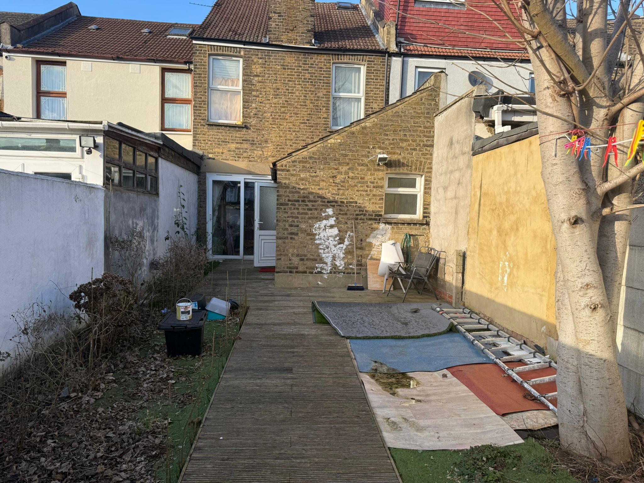 VACANT - Freehold Mid Terrace House with Planning Permission for Rear Extension and Loft Conversion
