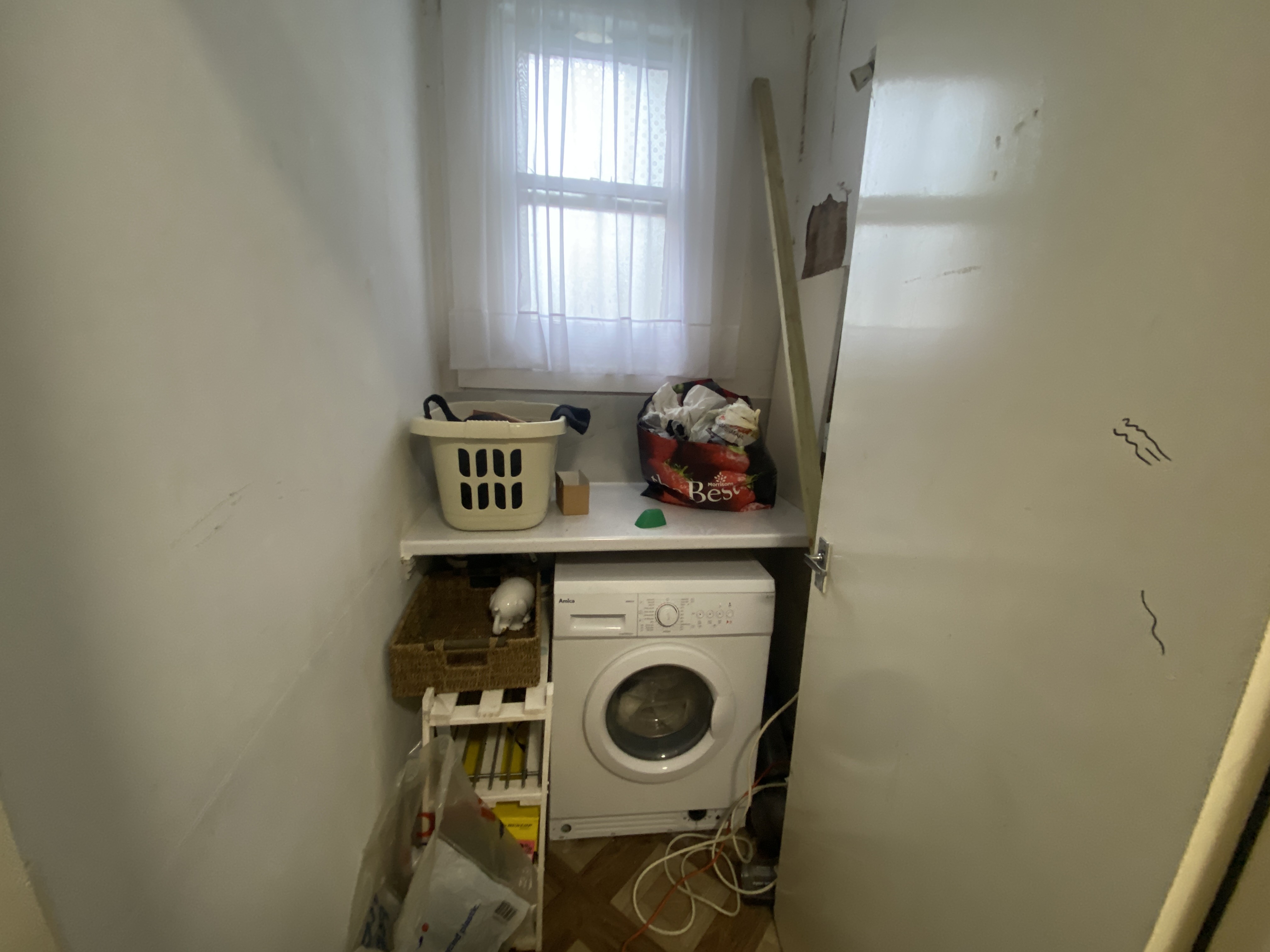 INVESTMENT - Freehold Mid Terrace Building 