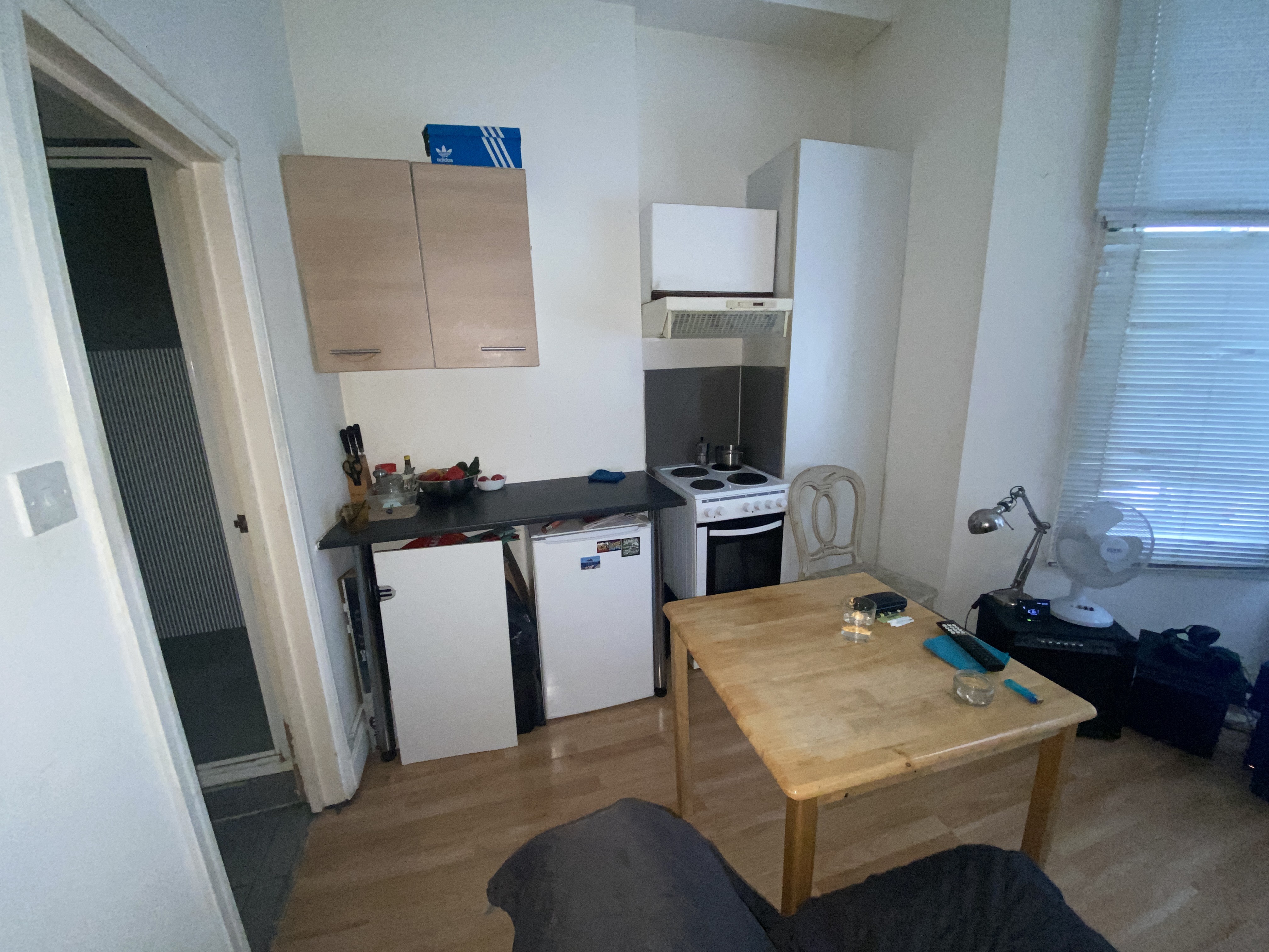 INVESTMENT - Freehold Mid Terrace Building 