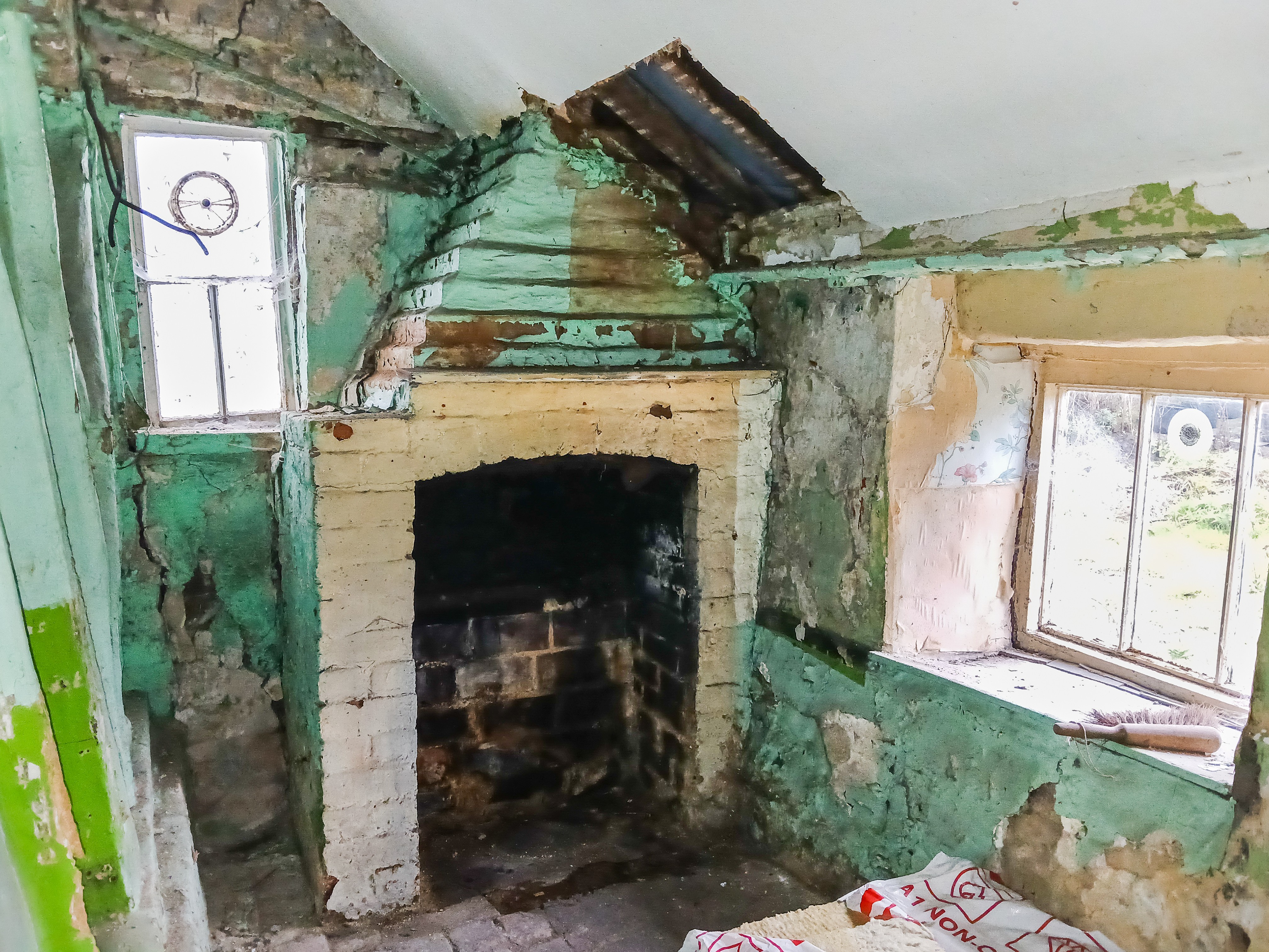 VACANT - Freehold Detached House
